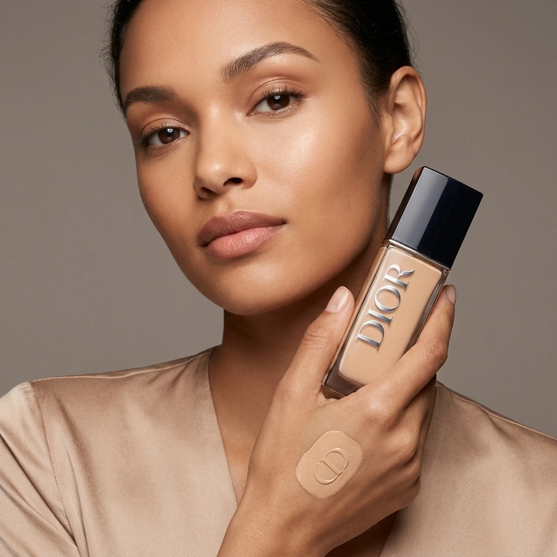 Тональный крем Dior Forever Skin Glow Foundation 30 мл 1W Warm