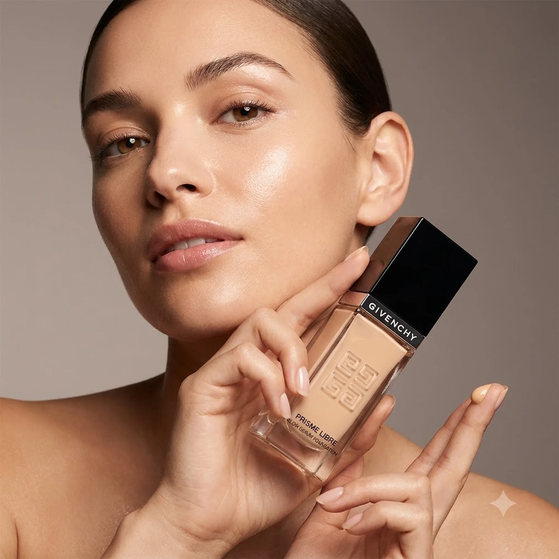 Тональный крем Givenchy Prisme Libre Glow Serum Foundation 30 мл 4N