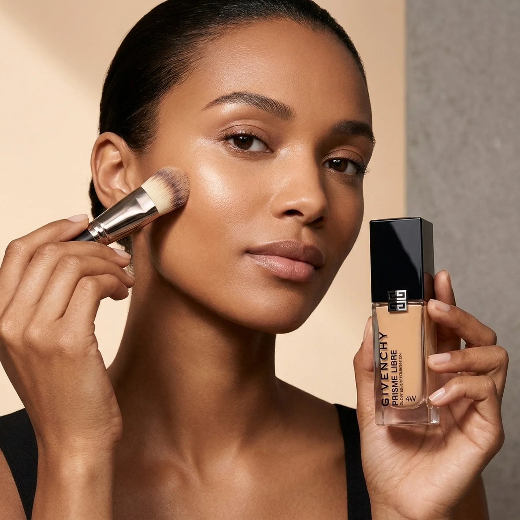 Тональный крем Givenchy Prisme Libre Glow Serum Foundation 30 мл 4W