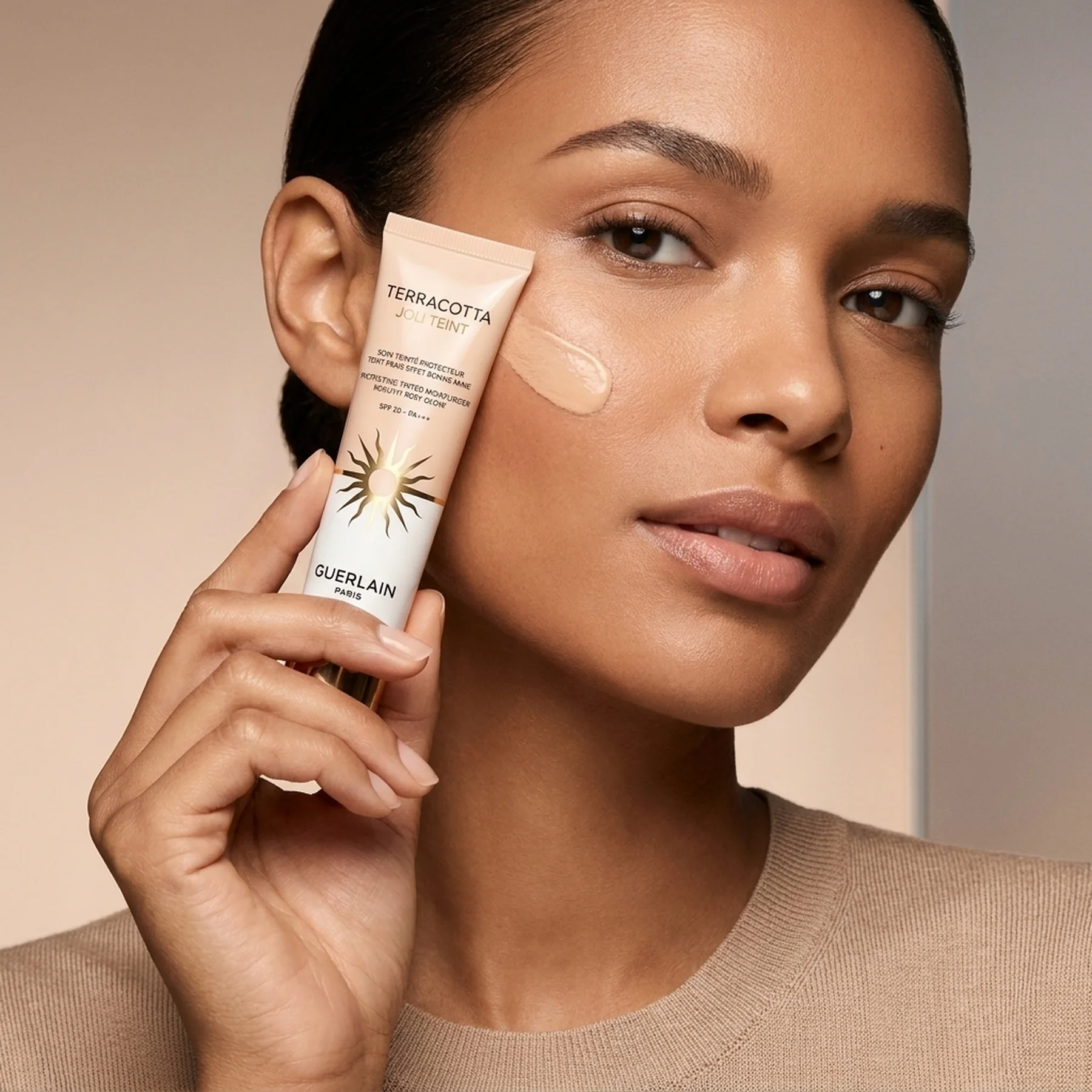 Тональный крем Guerlain Terracotta Joli Teint Protecting Tinted 30 мл 00 Rosy