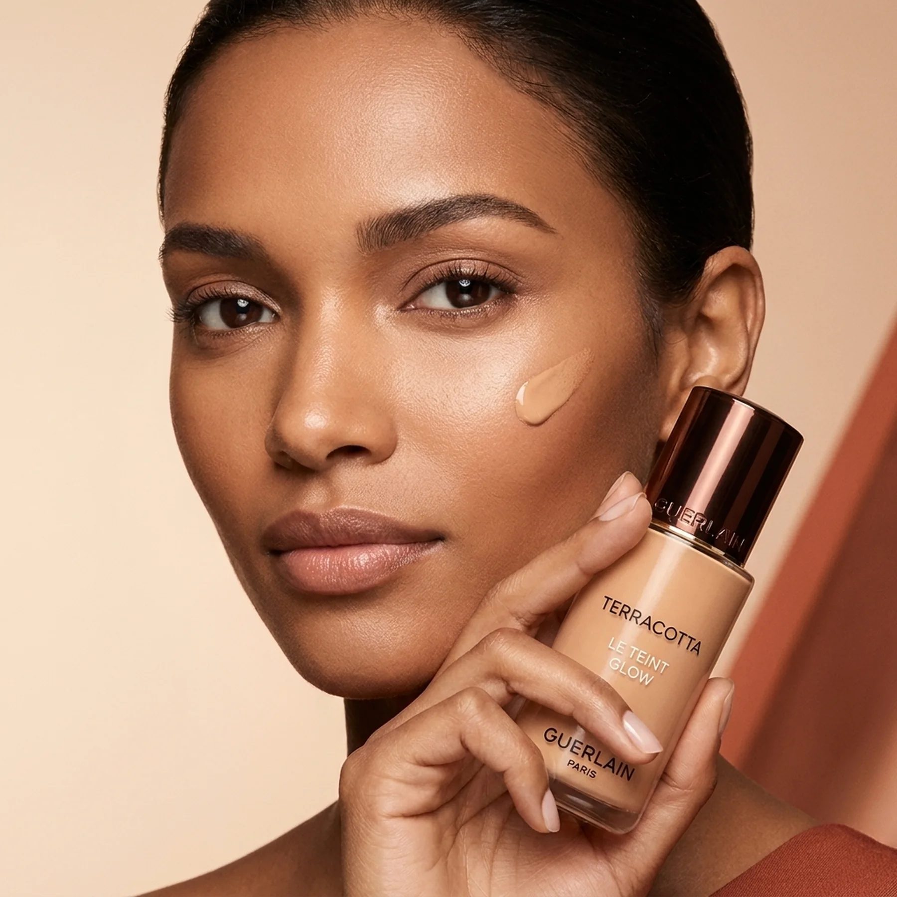 Тональный крем Guerlain Terracotta Le Teint Glow 35 мл 3,5N Neutral