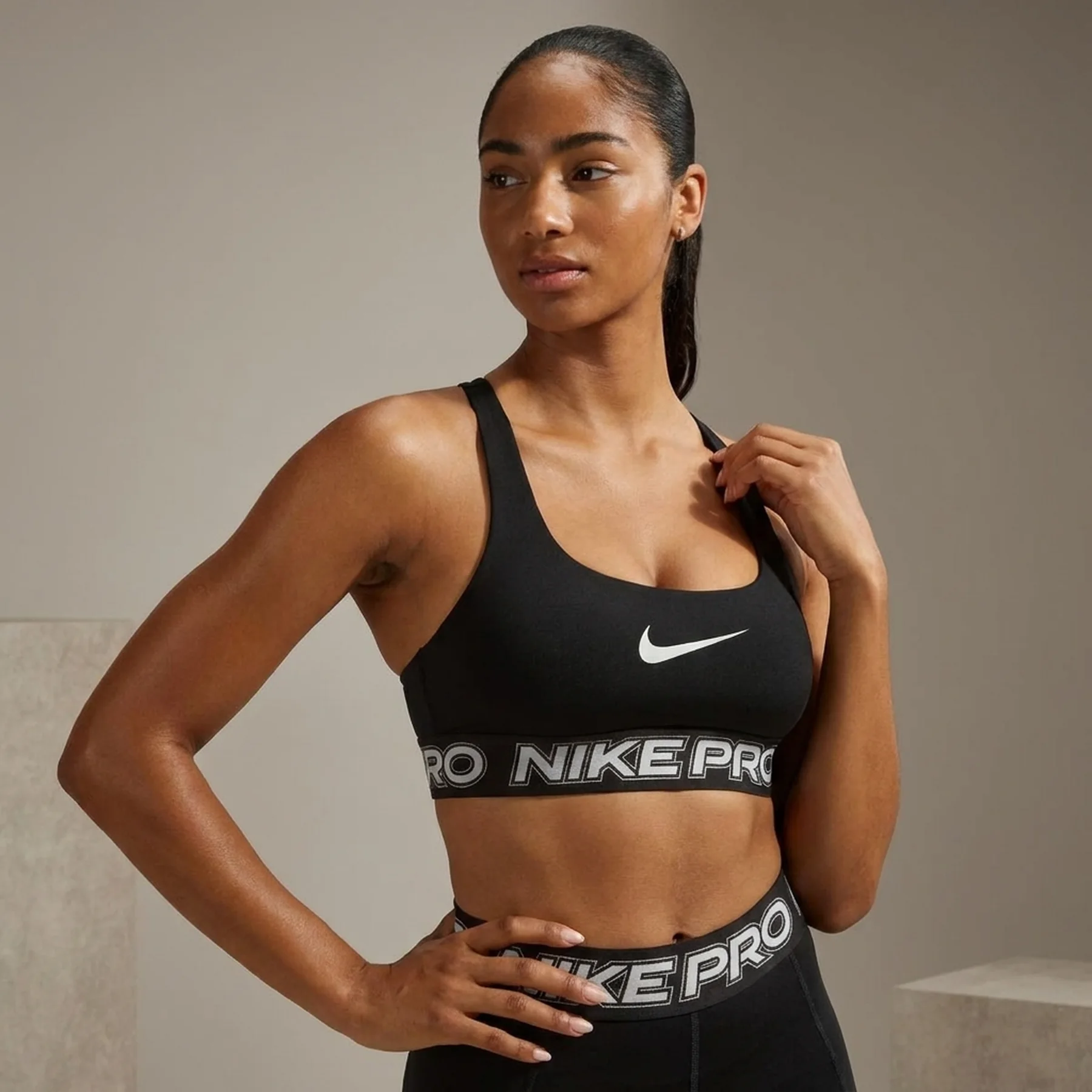 Топ W NP DF BRA TT GRX IF0214-010 Nike L Чорний