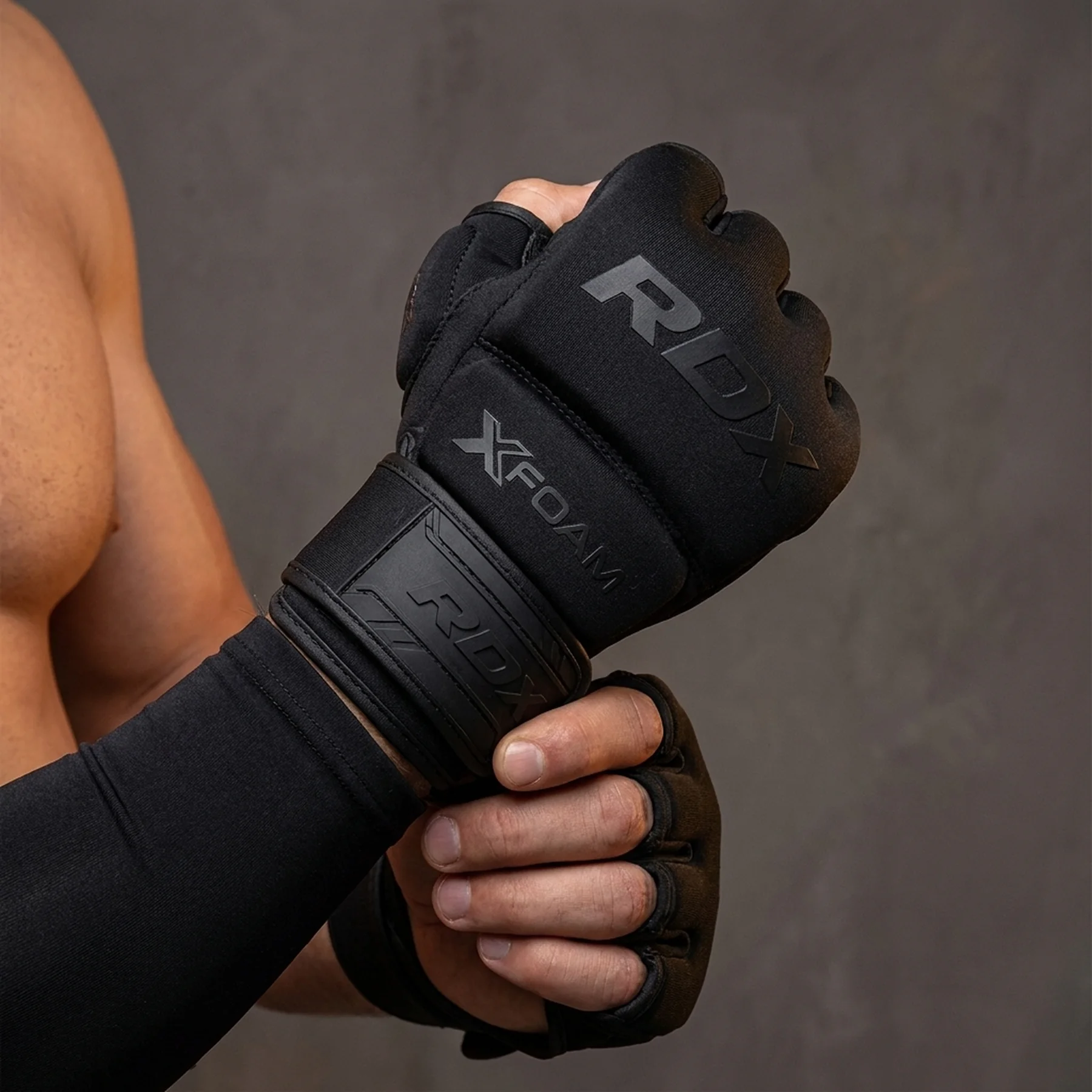 Тренувальні рукавиці RDX GRAPPLING GLOVES NEOPRENE T15 чорний L (GGN-T15MB)