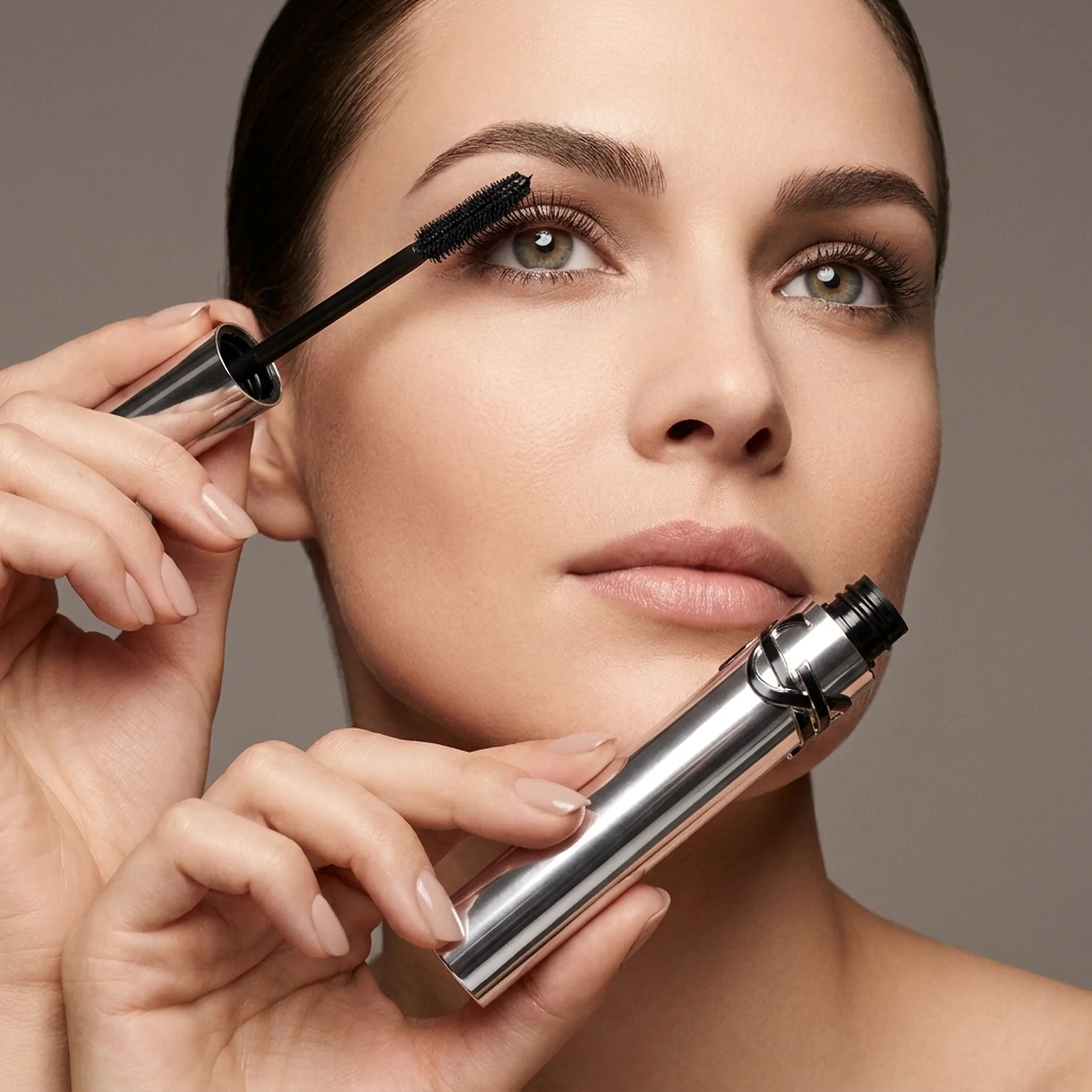 Тушь для ресниц Yves Saint Laurent Lash Latex 8.5 мл 01 Black