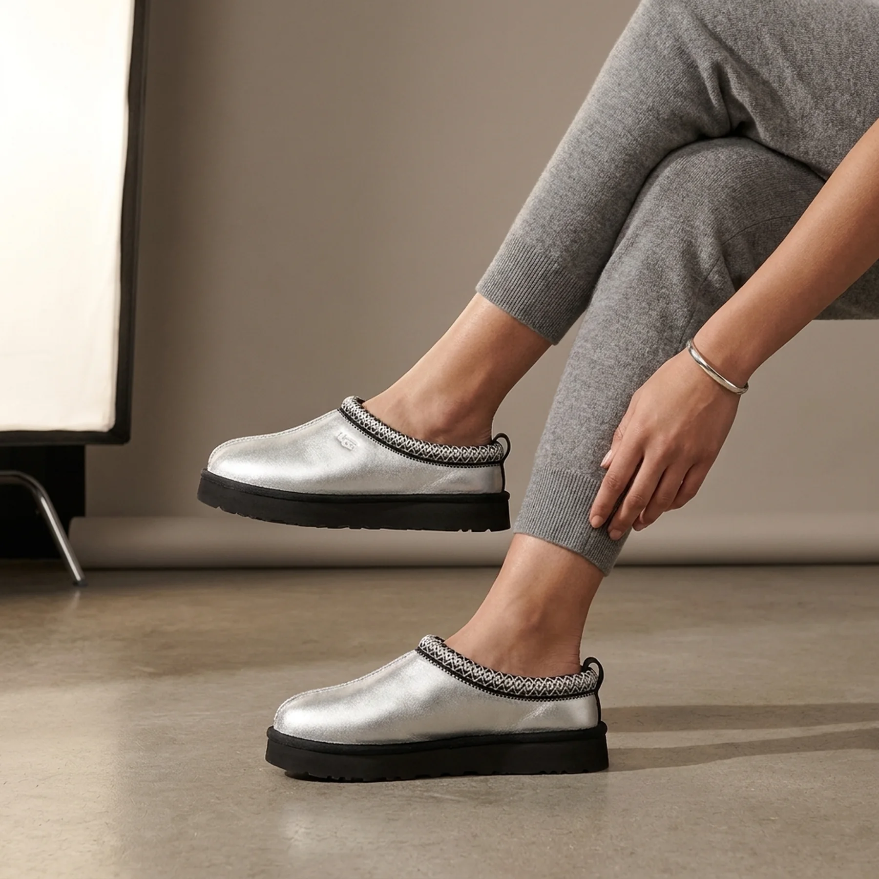 Угг UGG Tazz Slipper