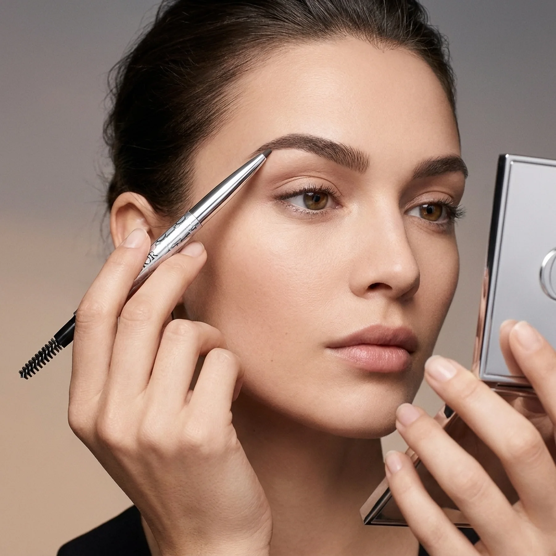 Ультра-тонкий карандаш для бровей Dior Diorshow Brow Styler 032 Dark Brown