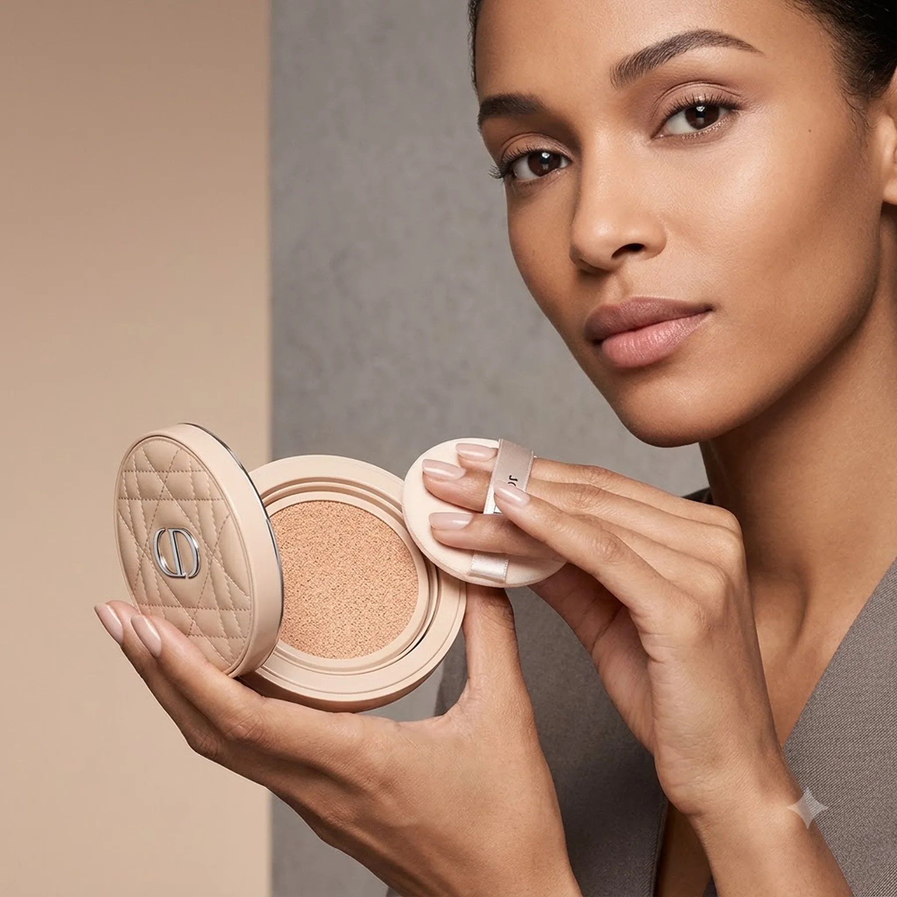 Ультратонкая освежающая рассыпчатая пудра Dior Diorskin Forever Cushion Powder 10 г 030 Medium