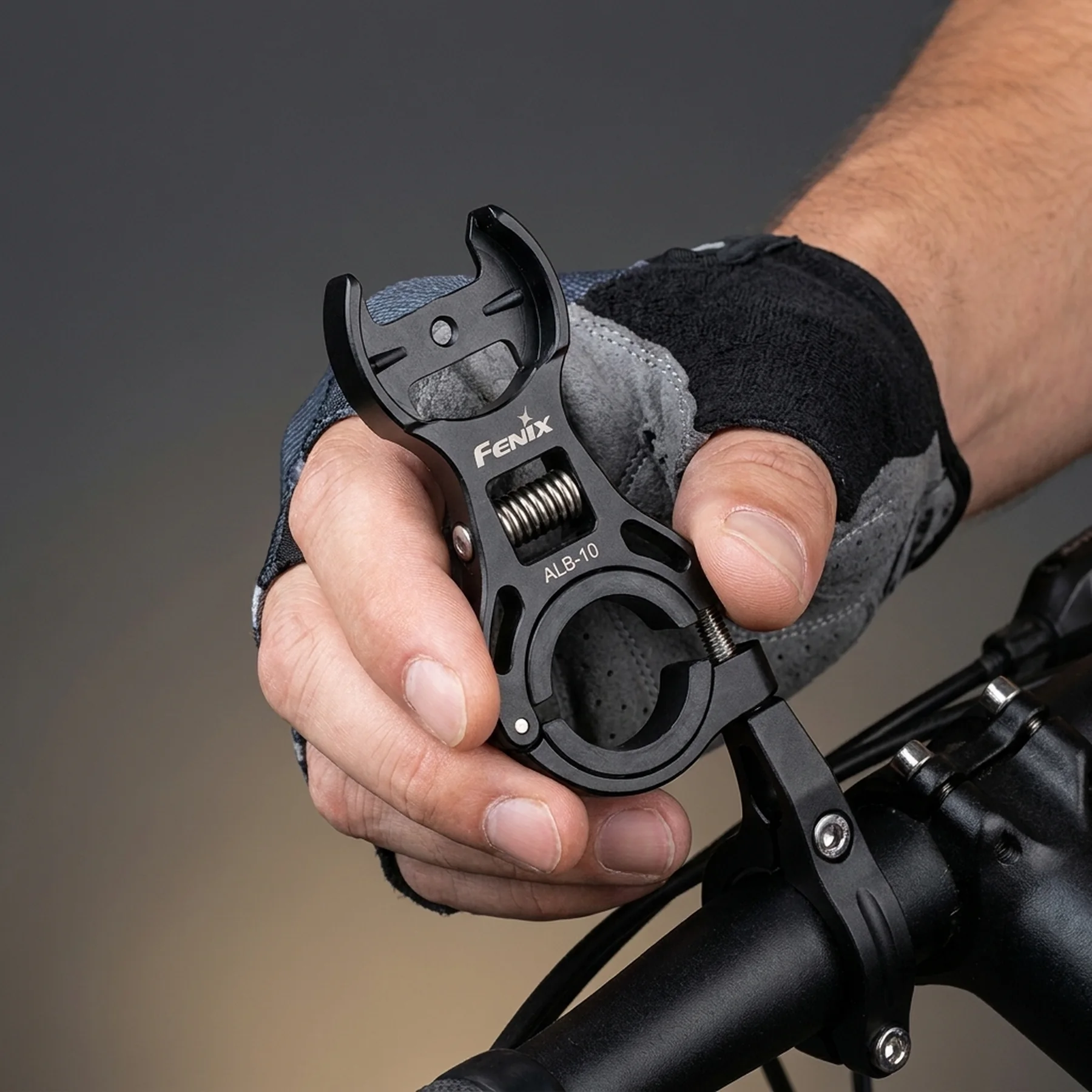 Велосипедне кріплення Fenix ALB-10