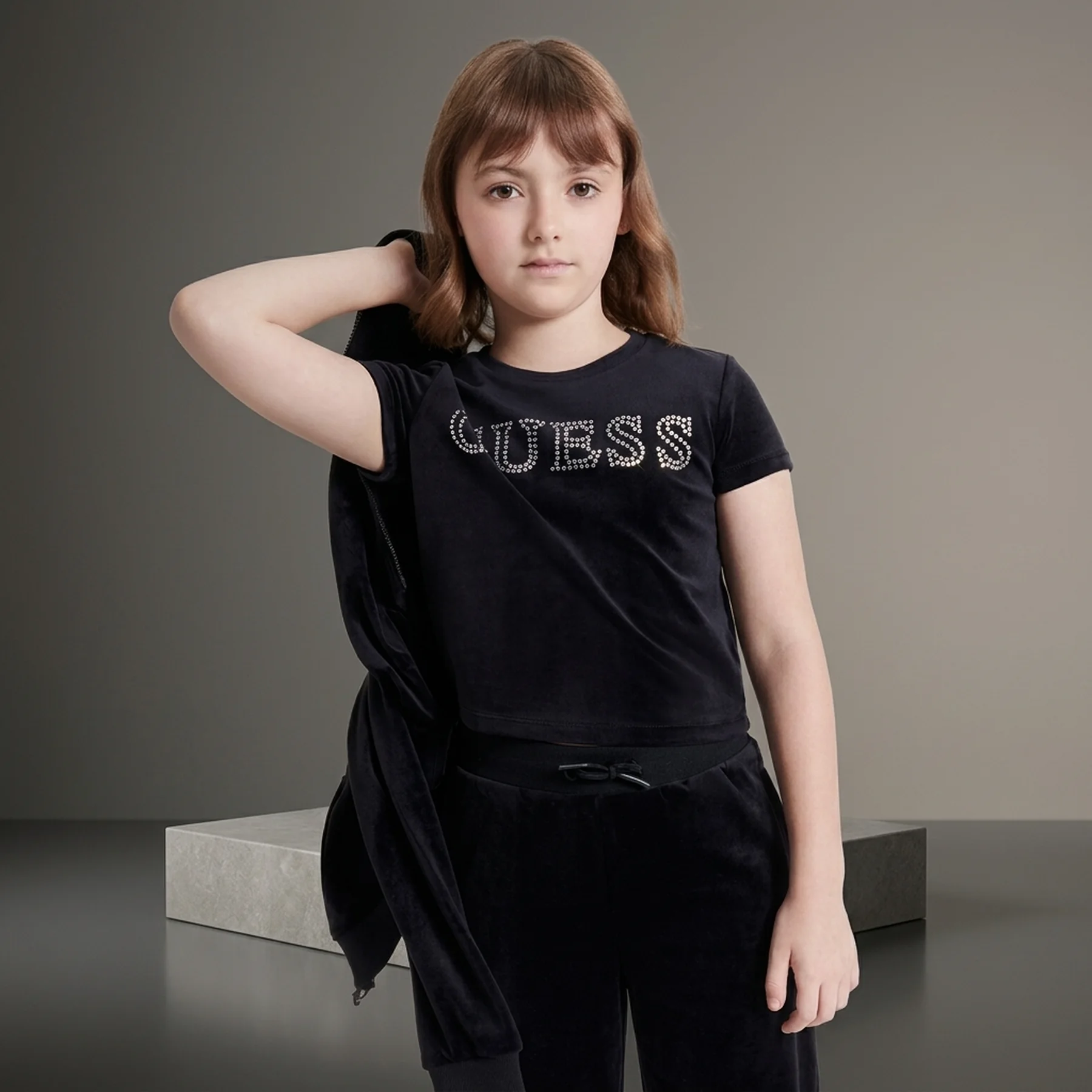 Велюрова футболка Guess зі стразами 1159845024