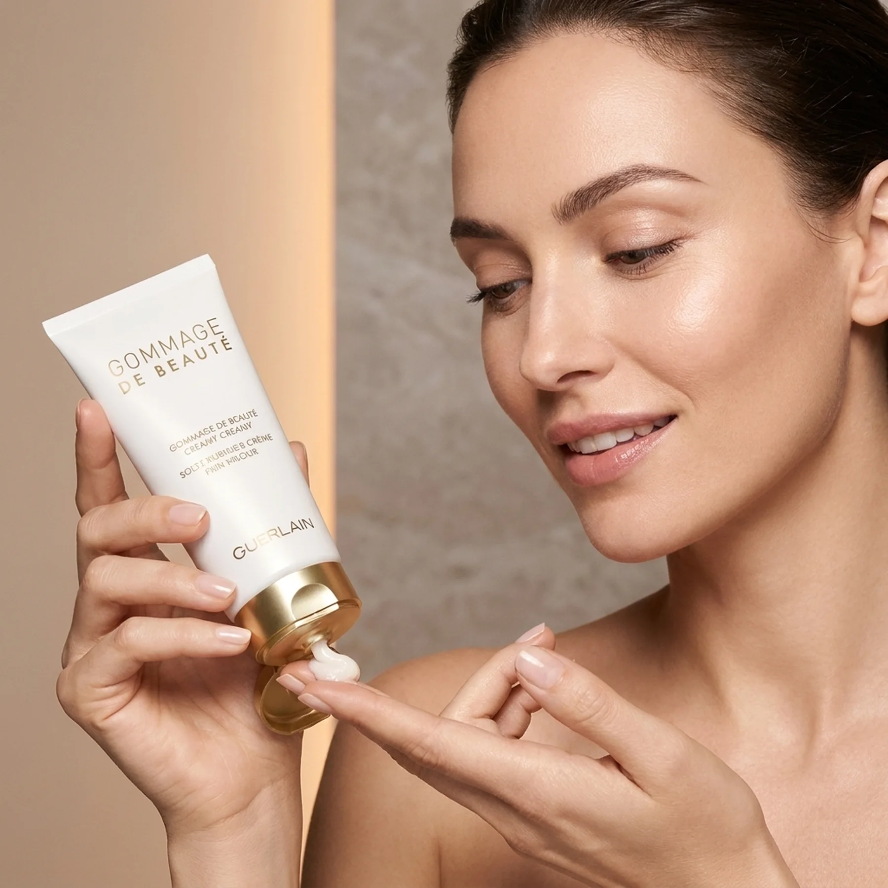 Отшелушивающее средство для сияния кожи Guerlain Gommage De Beaute 75 мл