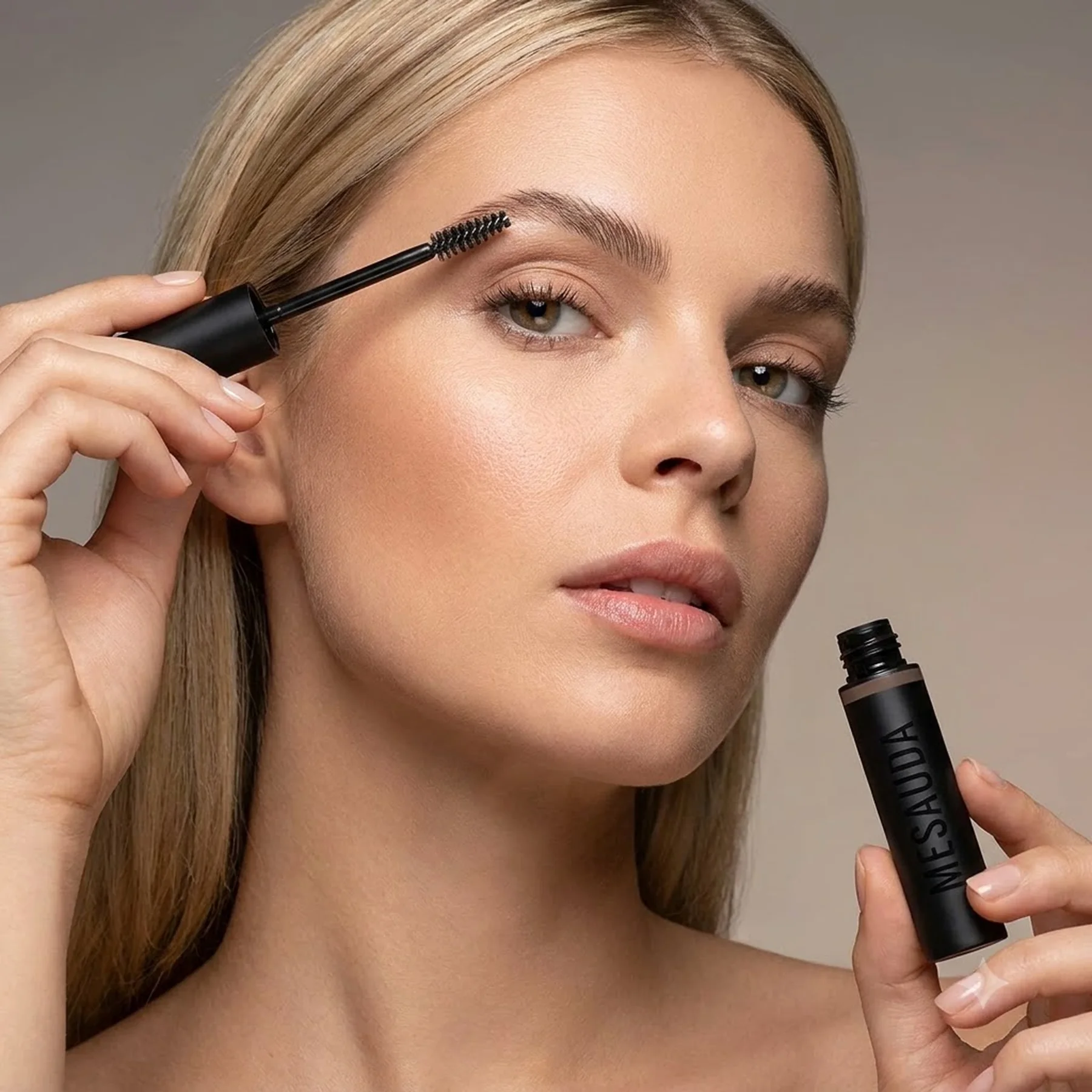 Воск для фиксации бровей MESAUDA Brow A Spell Brow Fixer 4.2 г 101 BLONDE