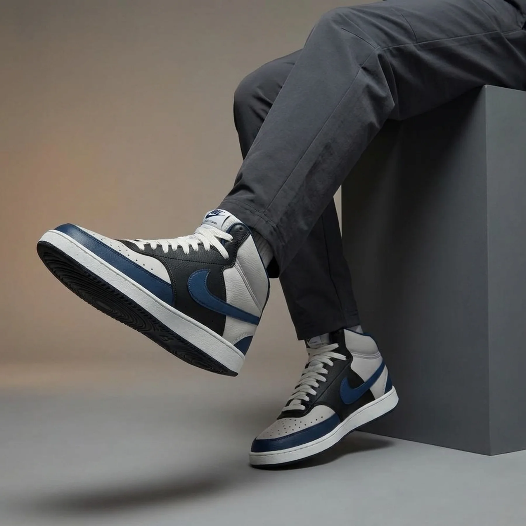 Високі кросівки Court Vision Mid Next Nature Nike 45