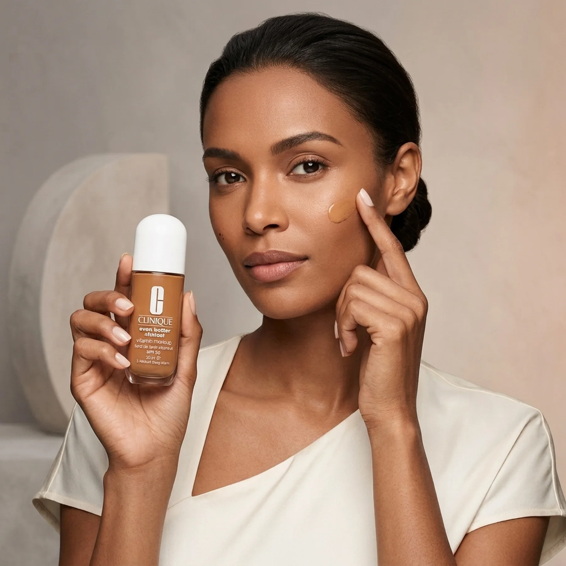 Витаминное тональное средство для макияжа с SPF50 Clinique Even Better Clinical Vitamin Makeup SPF 50 30 мл 3 Medium Deep Warm