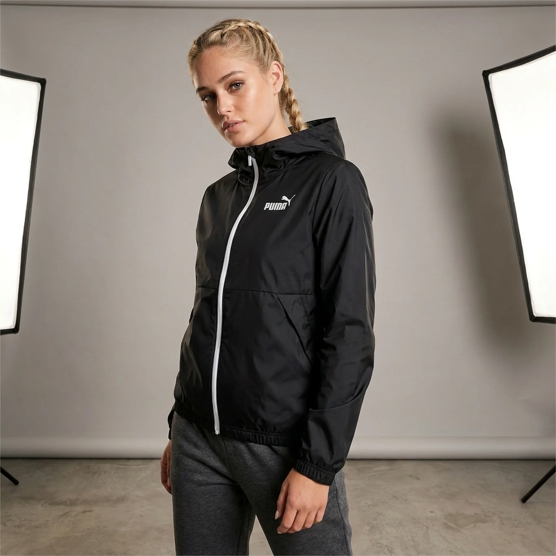 Вітрівка з капюшоном ESS Solid Windbreaker 84749452 Puma M Чорний