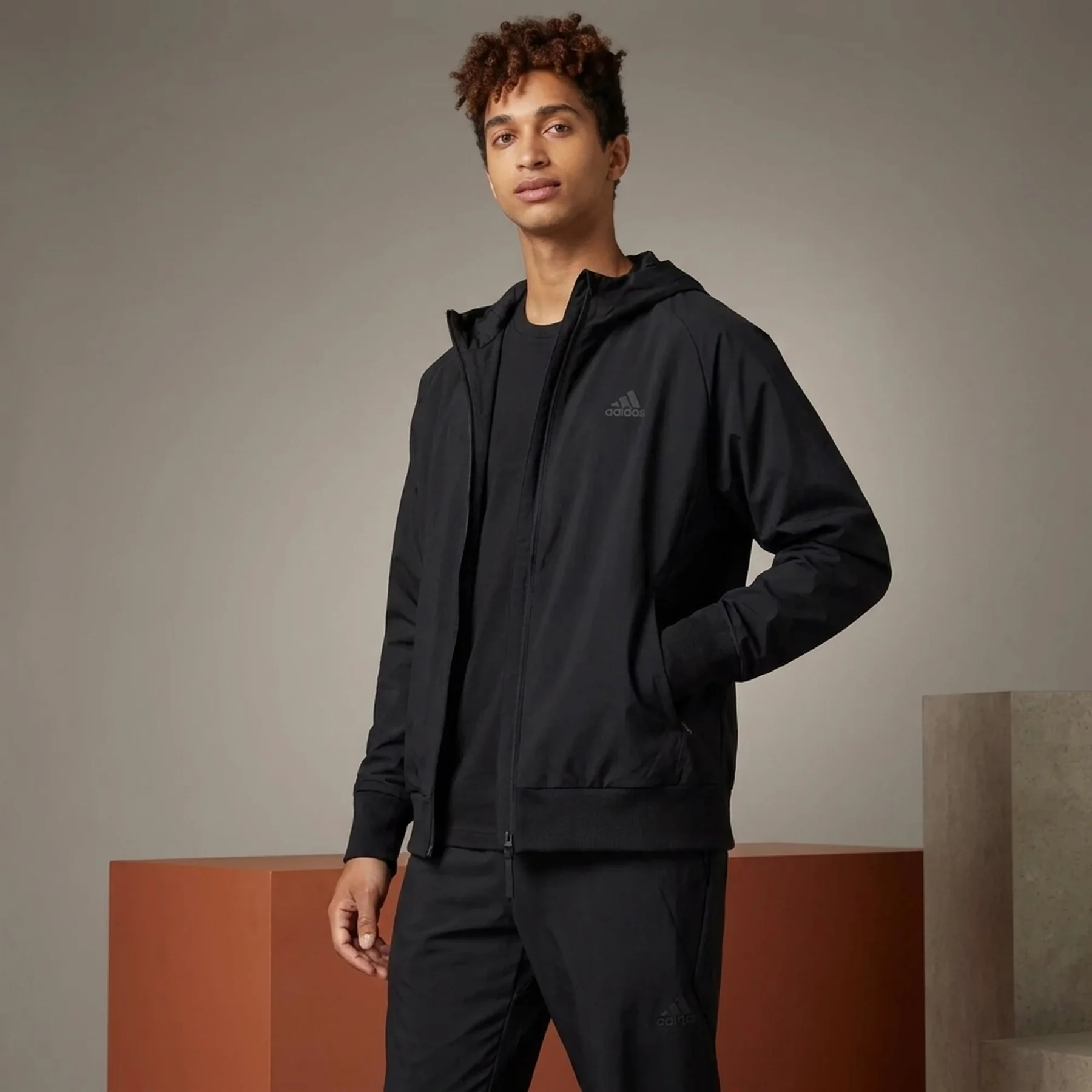 Вітровка чоловіча Adidas M Z.N.E. Wv Fz (IR5210)