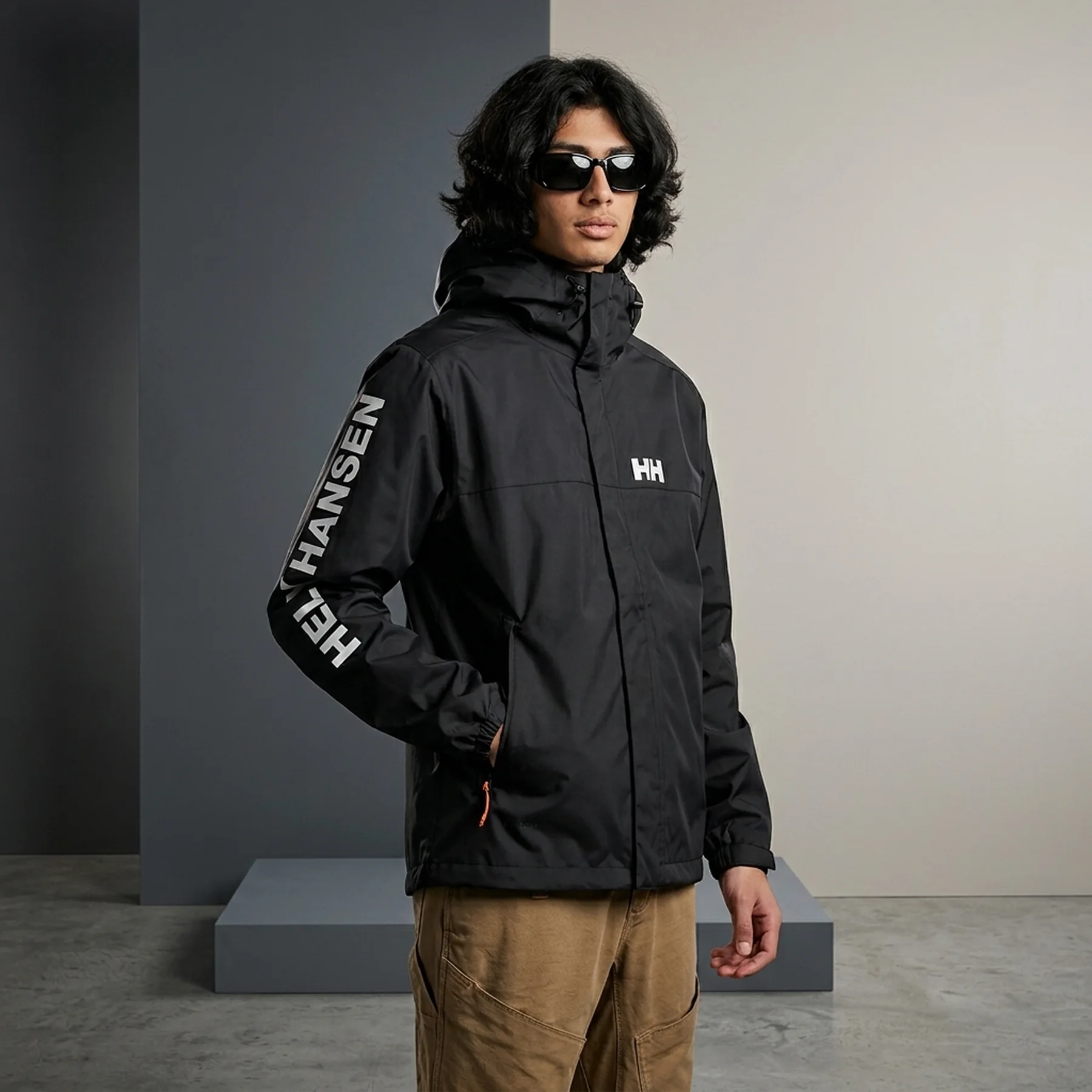 Вітровка чоловіча Helly Hansen Ervik Jacket Black (64032-992)