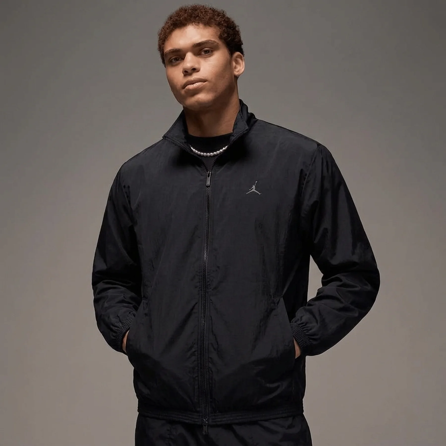 Вітровка чоловіча Jordan M J Ess Hbr Wind Jkt (FV7299-010)