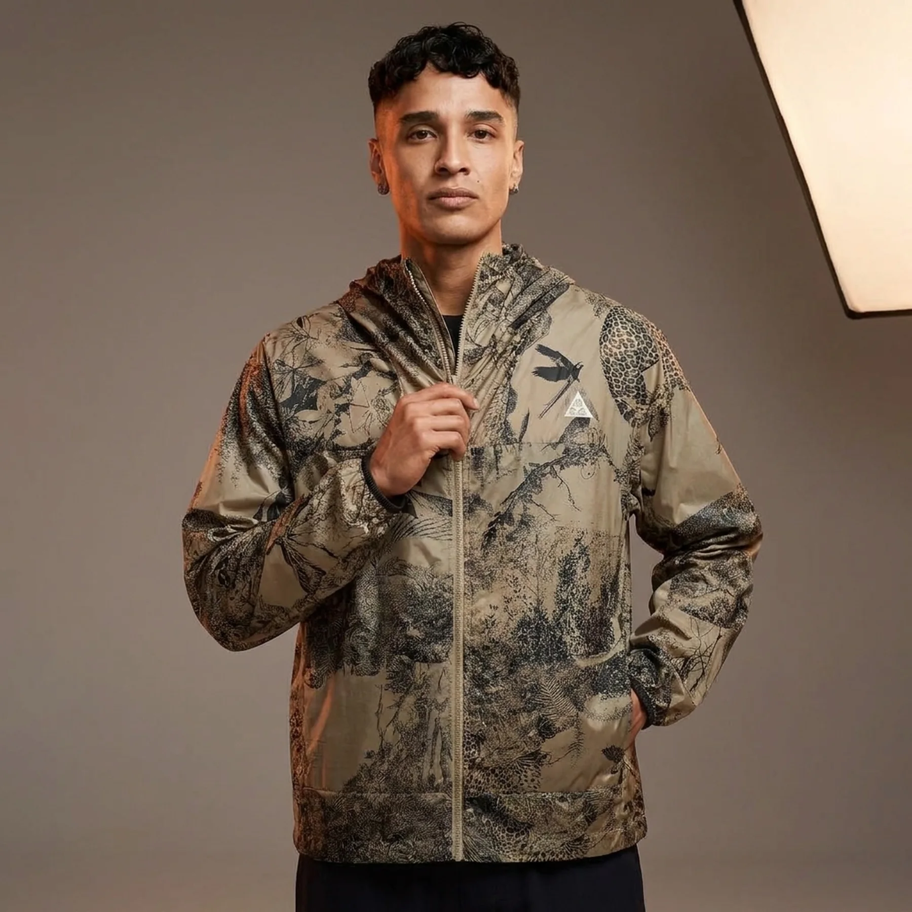 Вітровка чоловіча Nike Acg Cinder Cone Windbreaker (HJ2885-297)