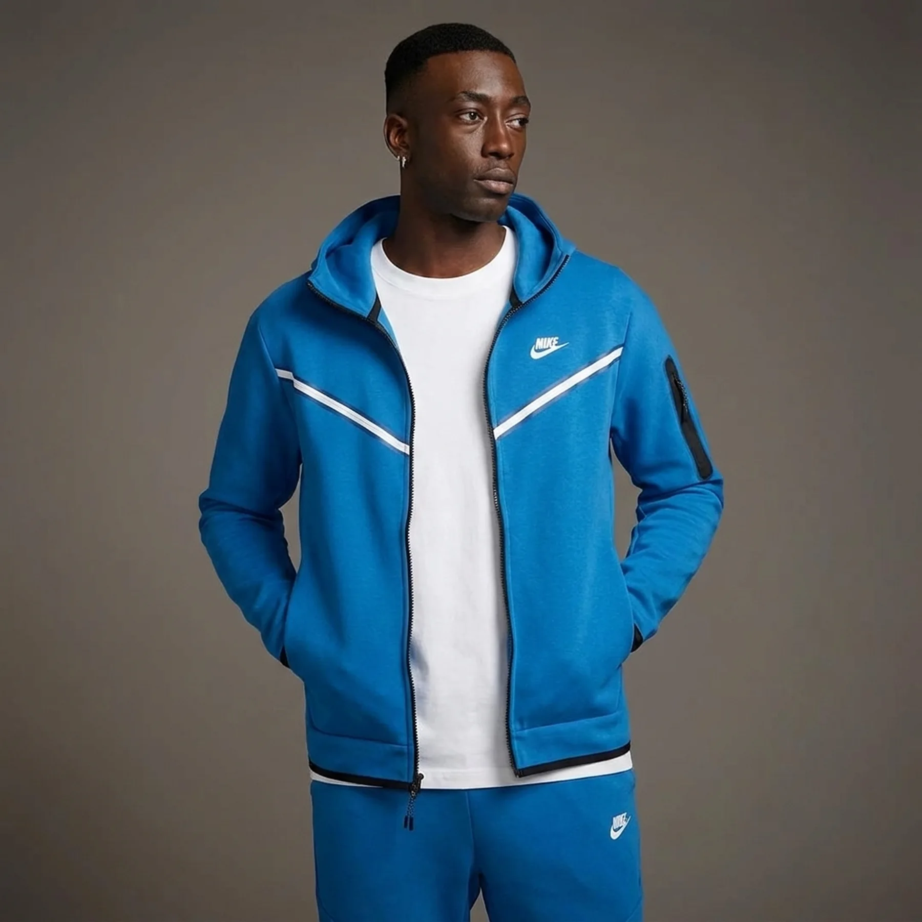 Бомбер чоловічий Nike Tech Fleece Hoodie (CU4489-010)