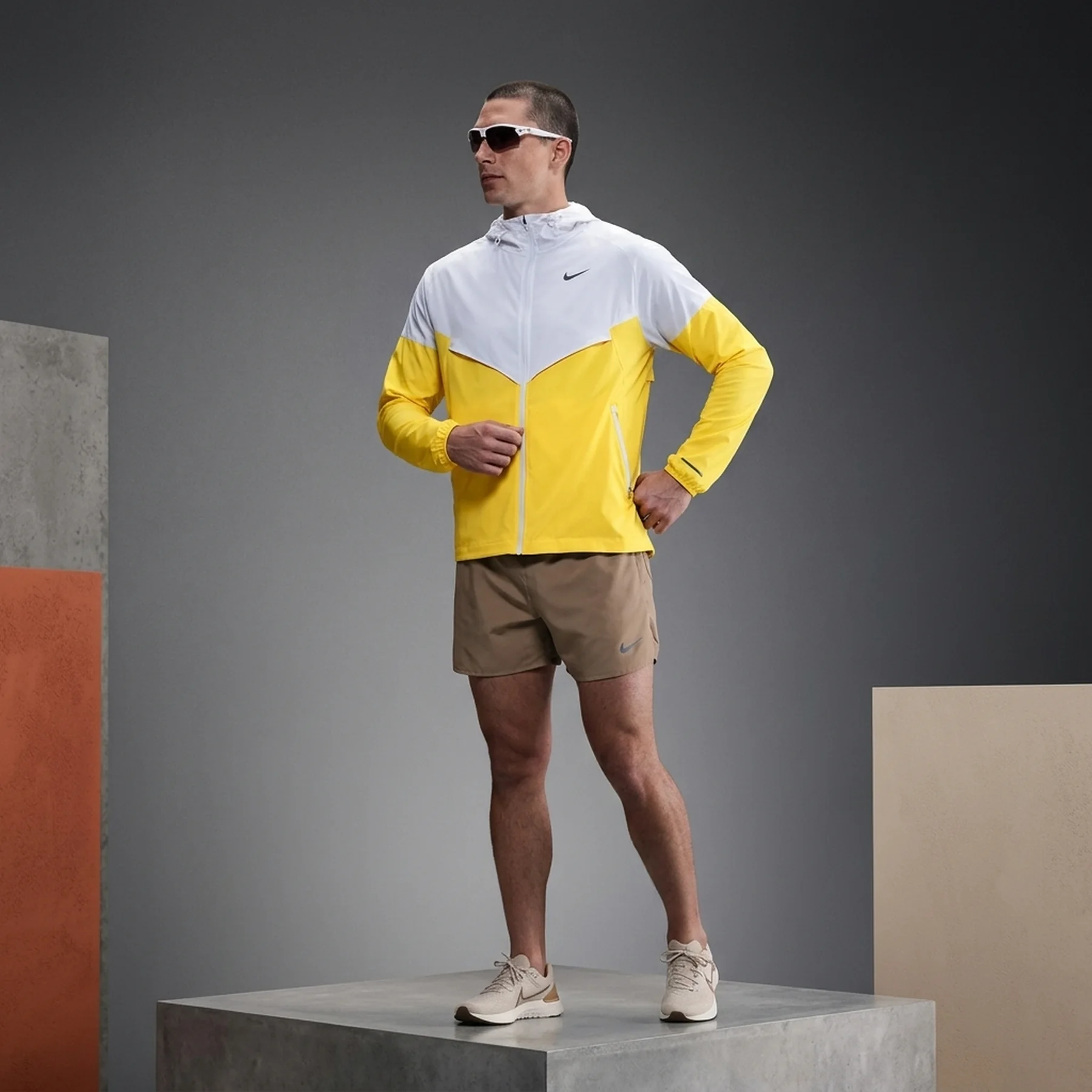 Вітровка чоловіча Nike Running White/Yellow (HV6521-100)