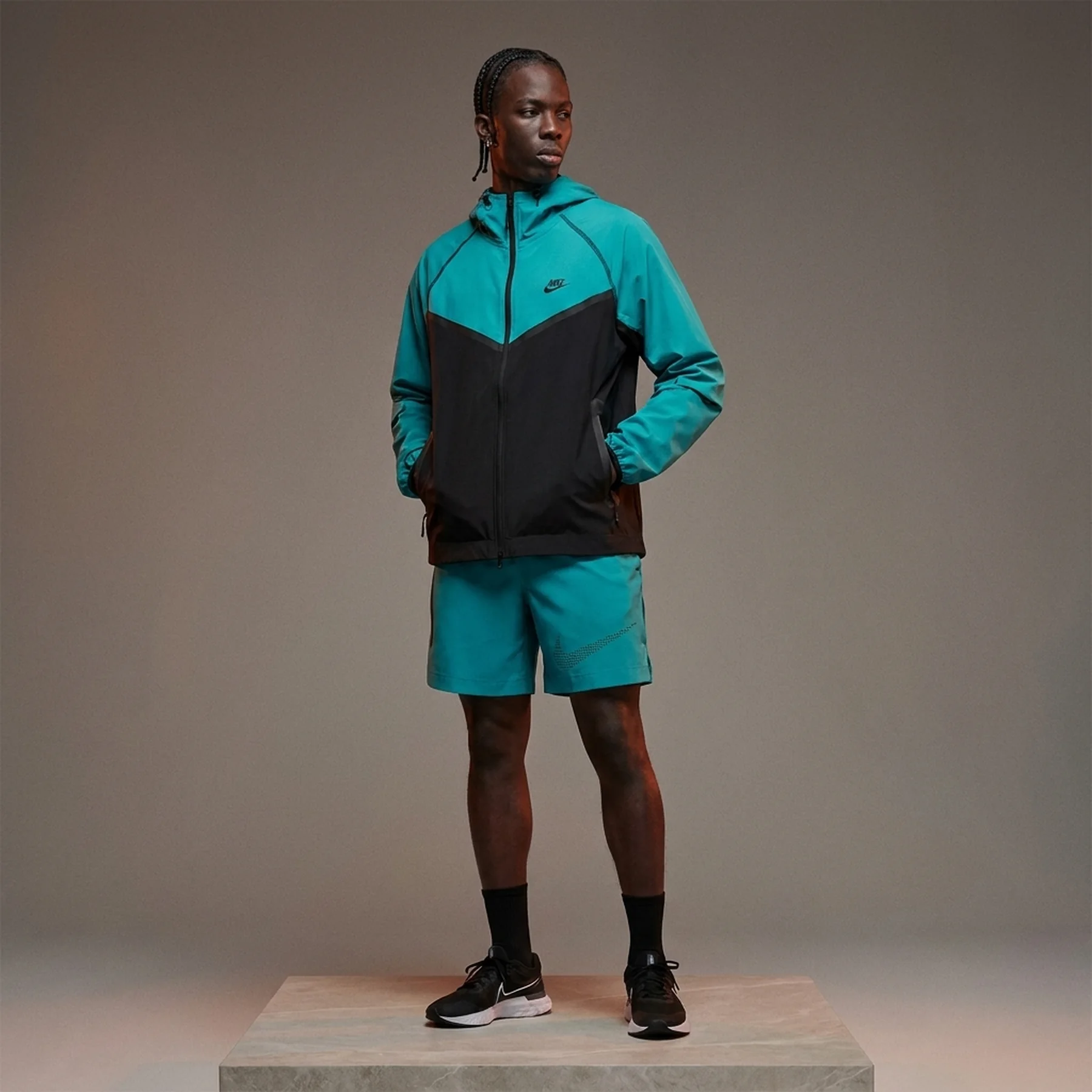Вітровка чоловіча Nike Tech Windrunner Turquoise (HM7151-345)