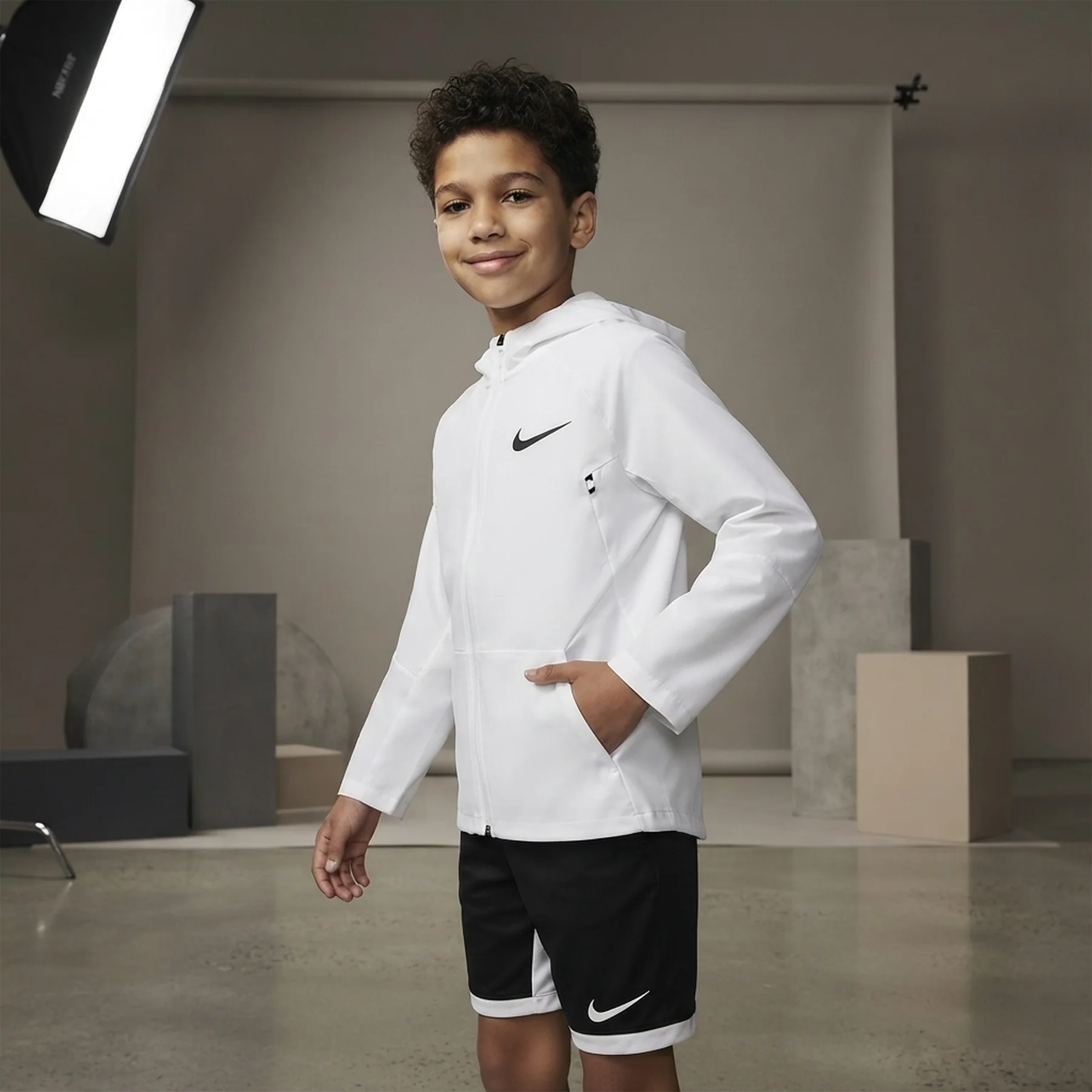 Вітровка дитяча Nike Dri-Fit White (DO7095-100)