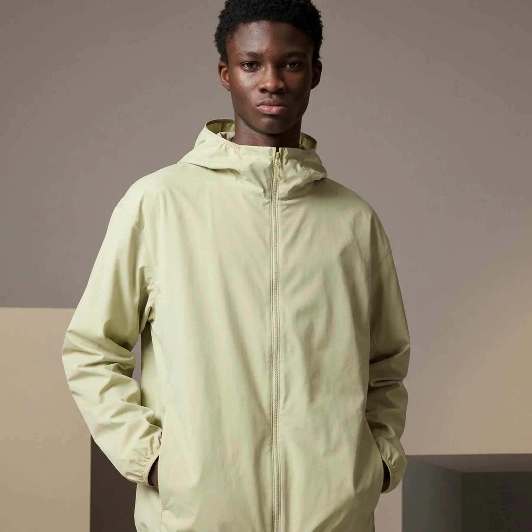 Вітровка із захистом від ультрафіолету Uniqlo легка куртка UV Protection 1159839995