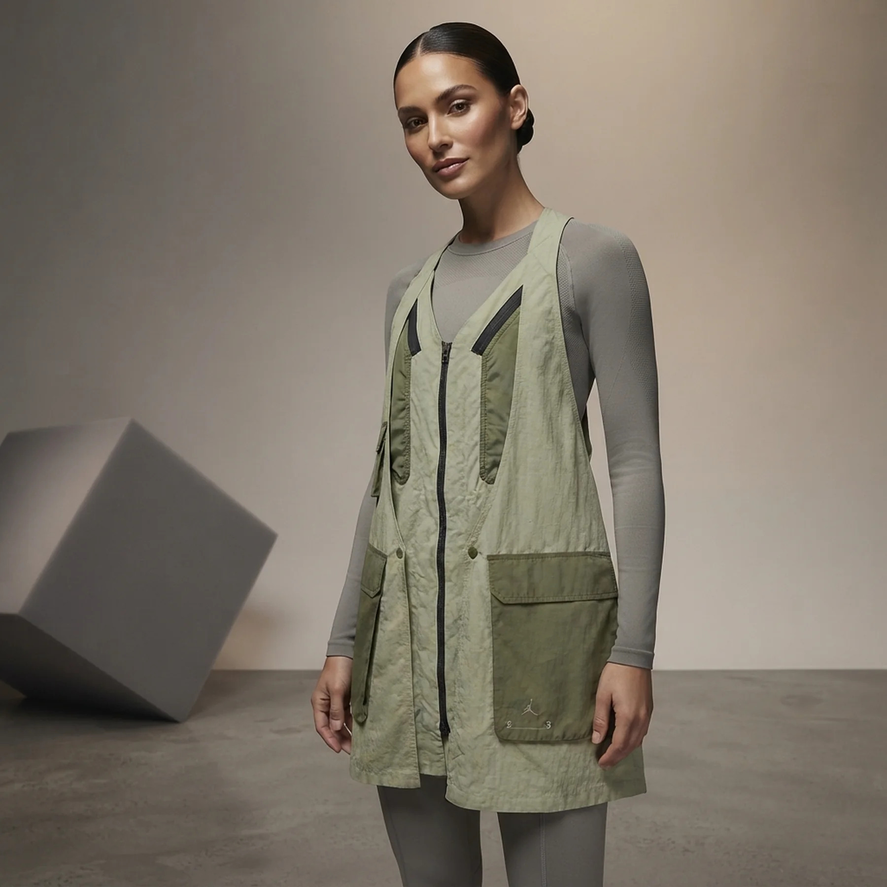 Вітровка жіноча Jordan Engineered Short Dress (DM5319-371)