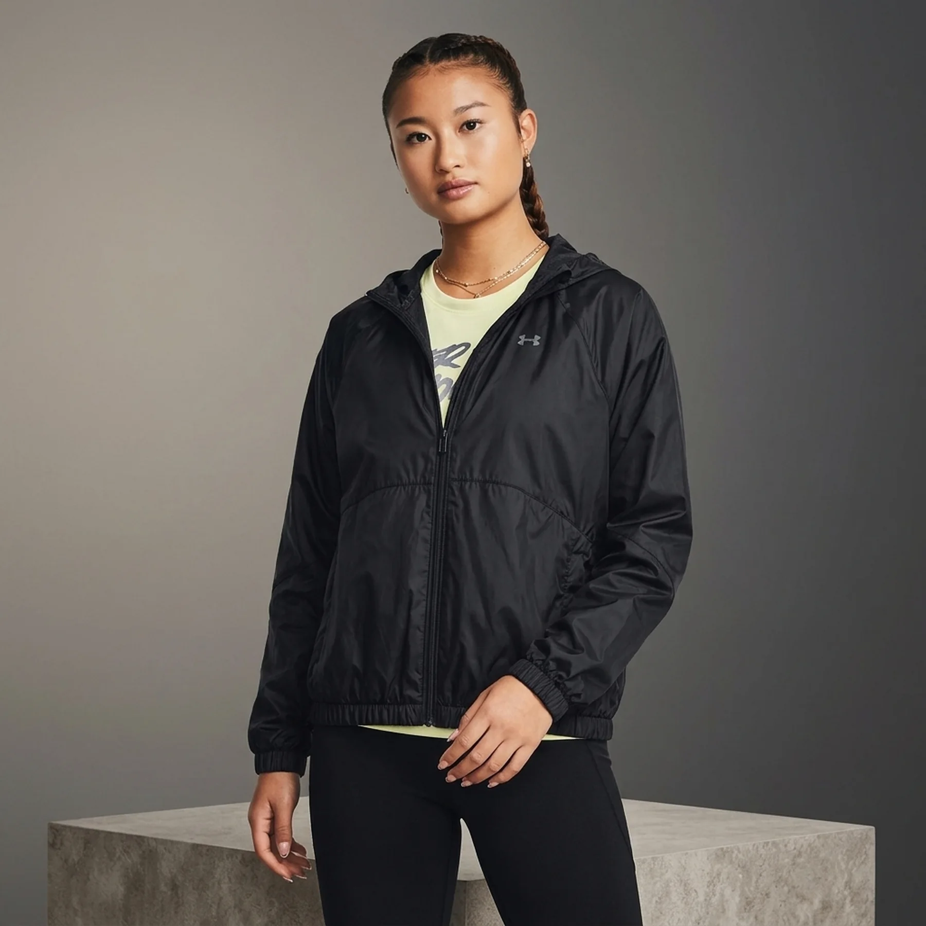 Вітровка жіноча Under Armour Sport Windbreaker Jkt Black (1382698-001)