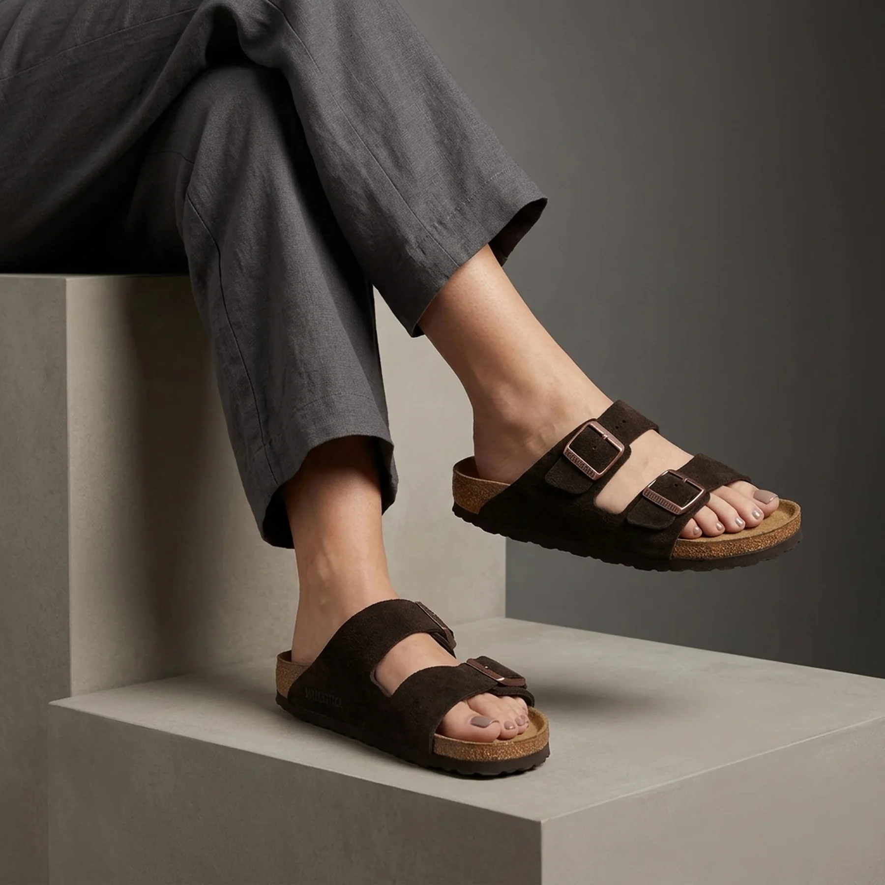 Замшеві шльопанці Arizona Suede Leather