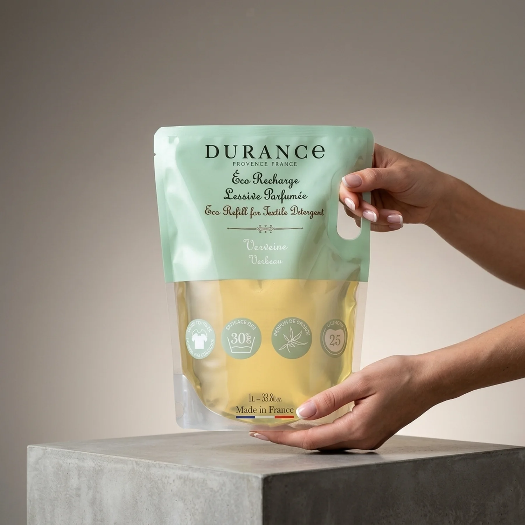 Средство для стирки Durance Lessive Liquide Textile Detergent 1000 мл Вербена Запасний блок
