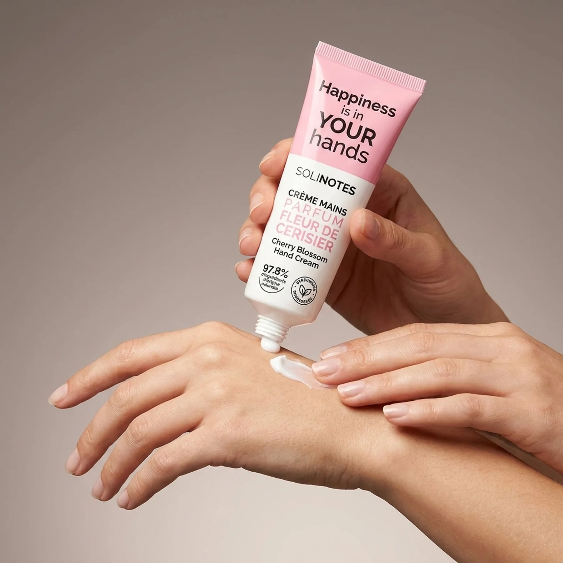Средства для рук для женщин Solinotes Fleur De Cerisier 30 мл