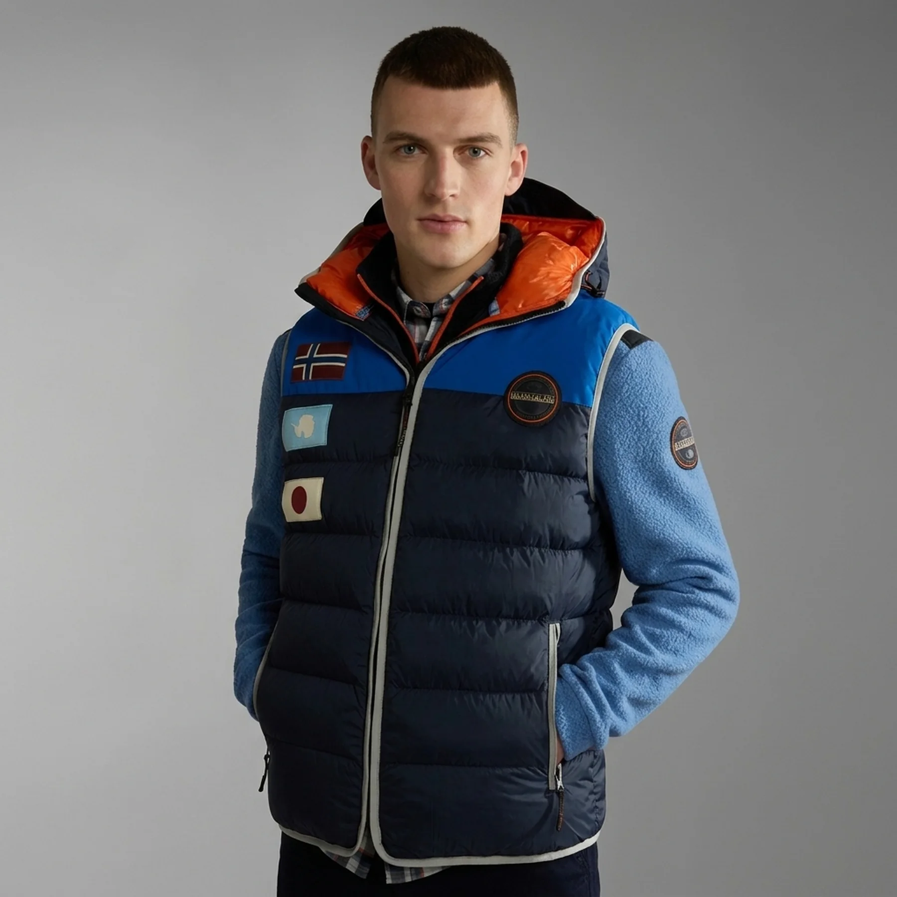 Жилет-пуховик Napapijri Shackleton
