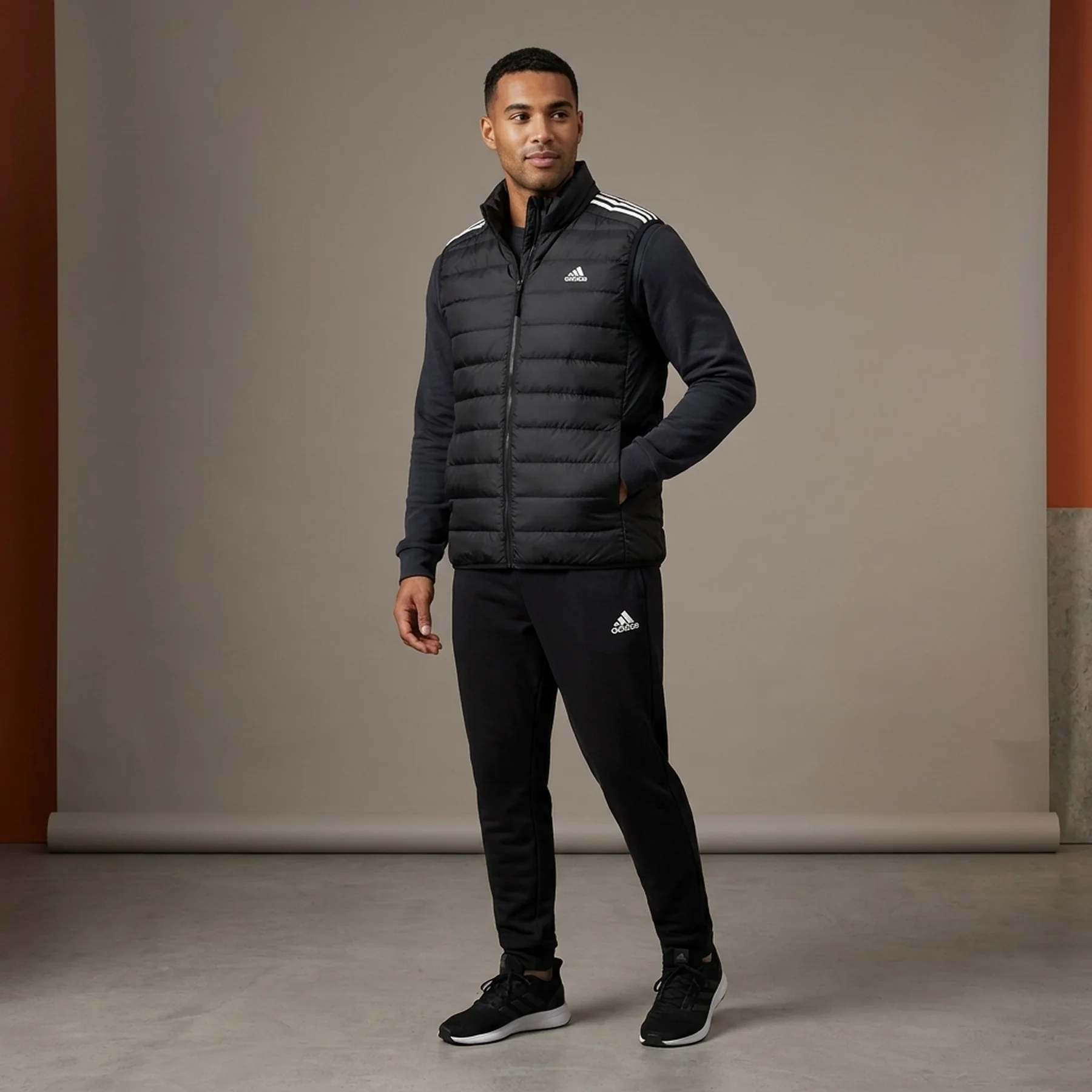 Жилетка чоловіча Adidas Essentials 3-Stripes Light Black (JJ1203)