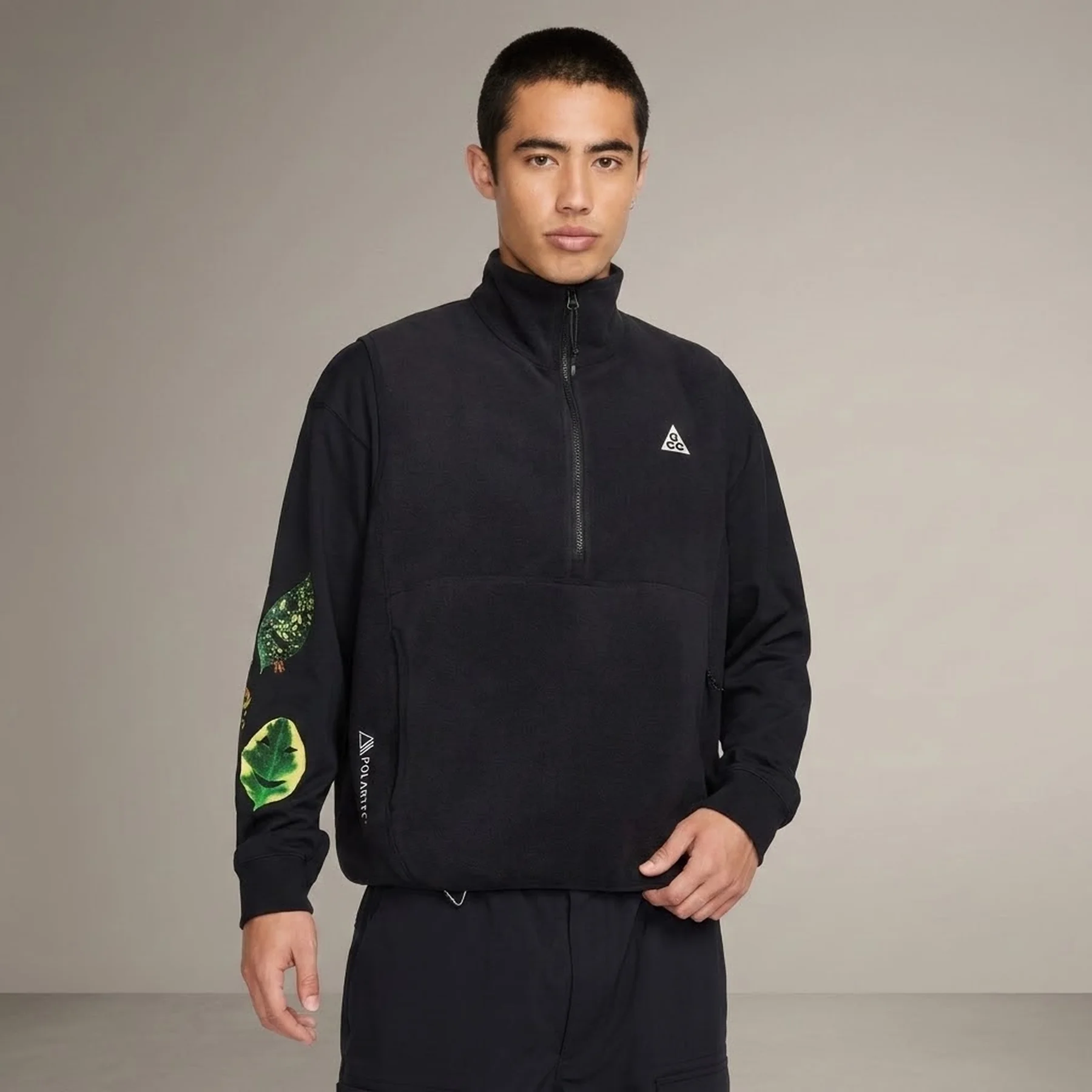 Жилетка чоловіча Nike Acg Wolf Tree Vest (HJ2468-010)
