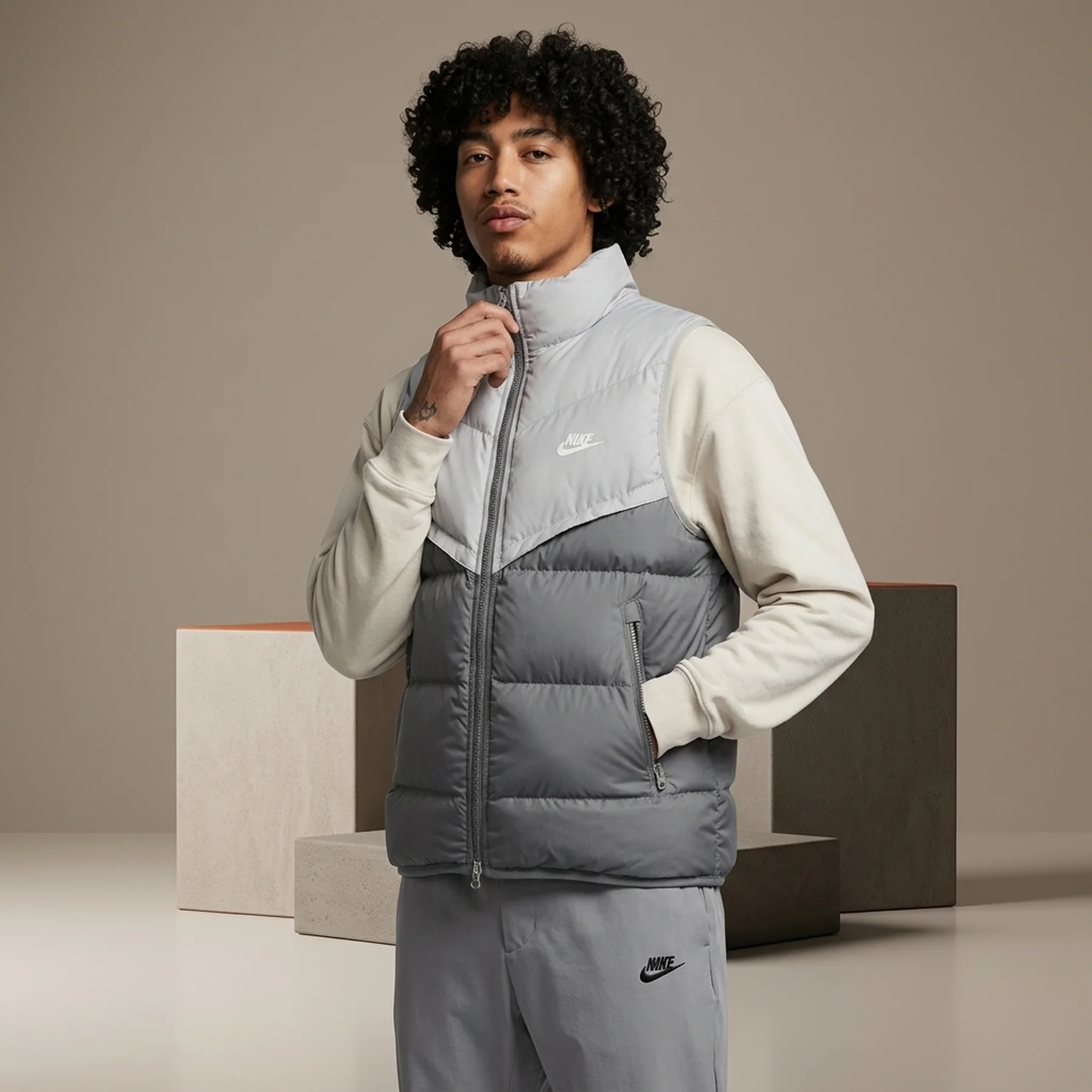 Жилетка чоловіча Nike M Sf Wr Pl-Fld Vest (FB8193-077)