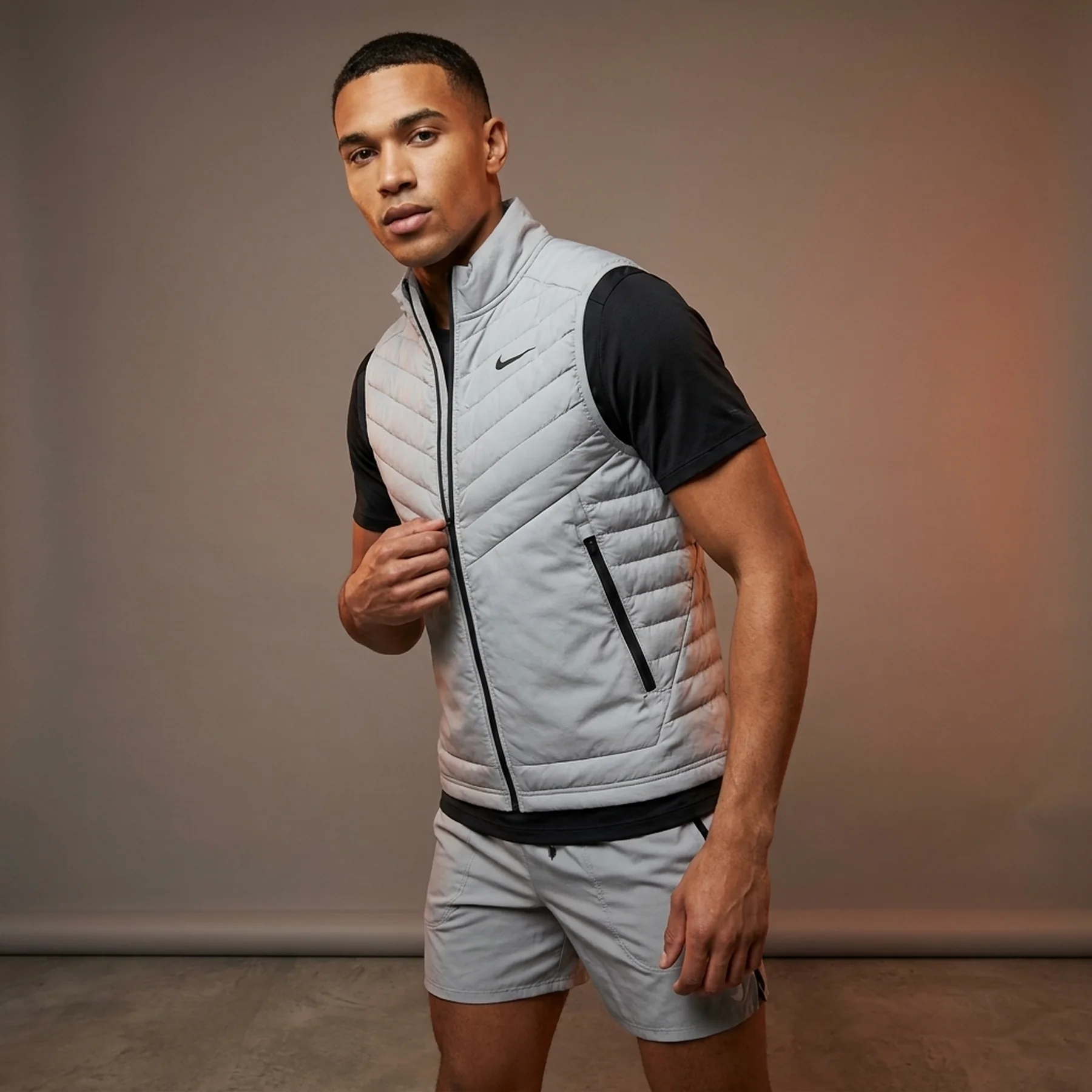 Жилетка чоловіча Nike Running Divisionntherma-Fit Adv (FZ1131-035)