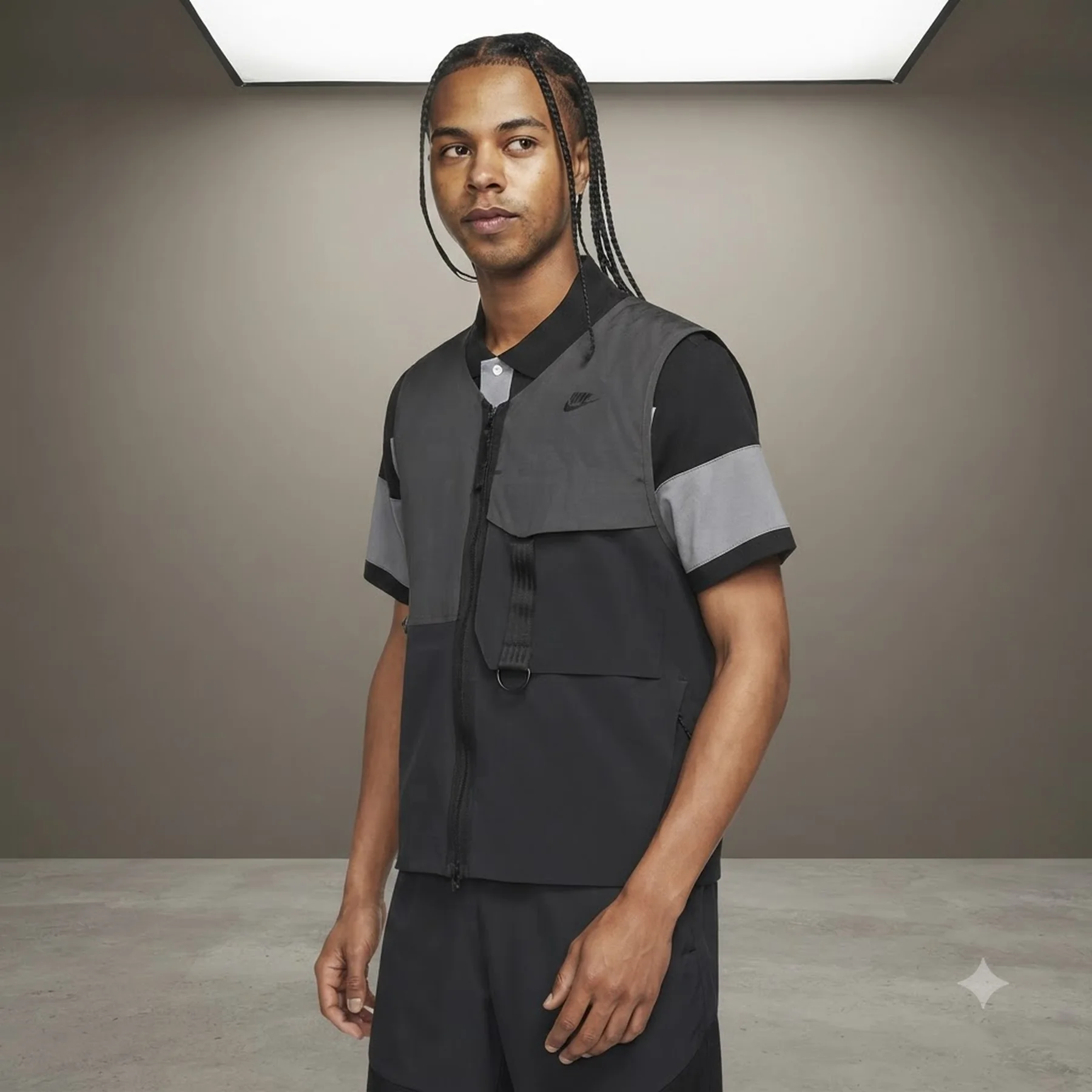 Жилетка чоловіча Nike Sportswear Tech Pack Vest (DM5534-060)