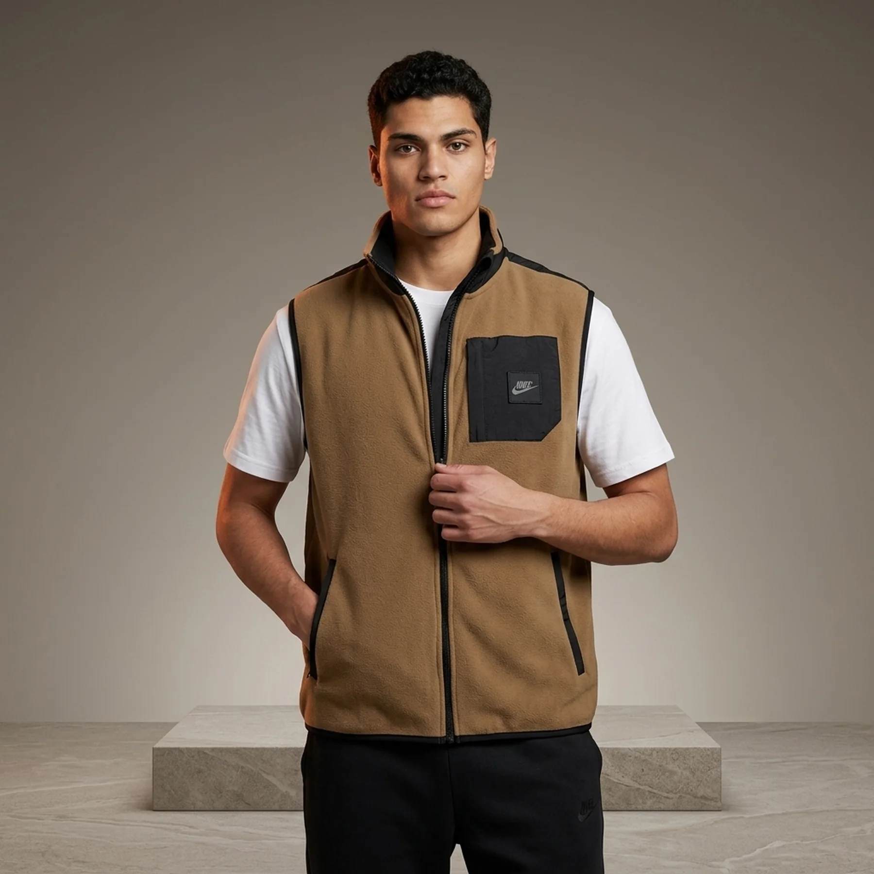 Жилетка чоловіча Nike Sportswear Therma-Fit Sports Utility Fleece Vest Brown Dq5105-242 (DQ5105-242)