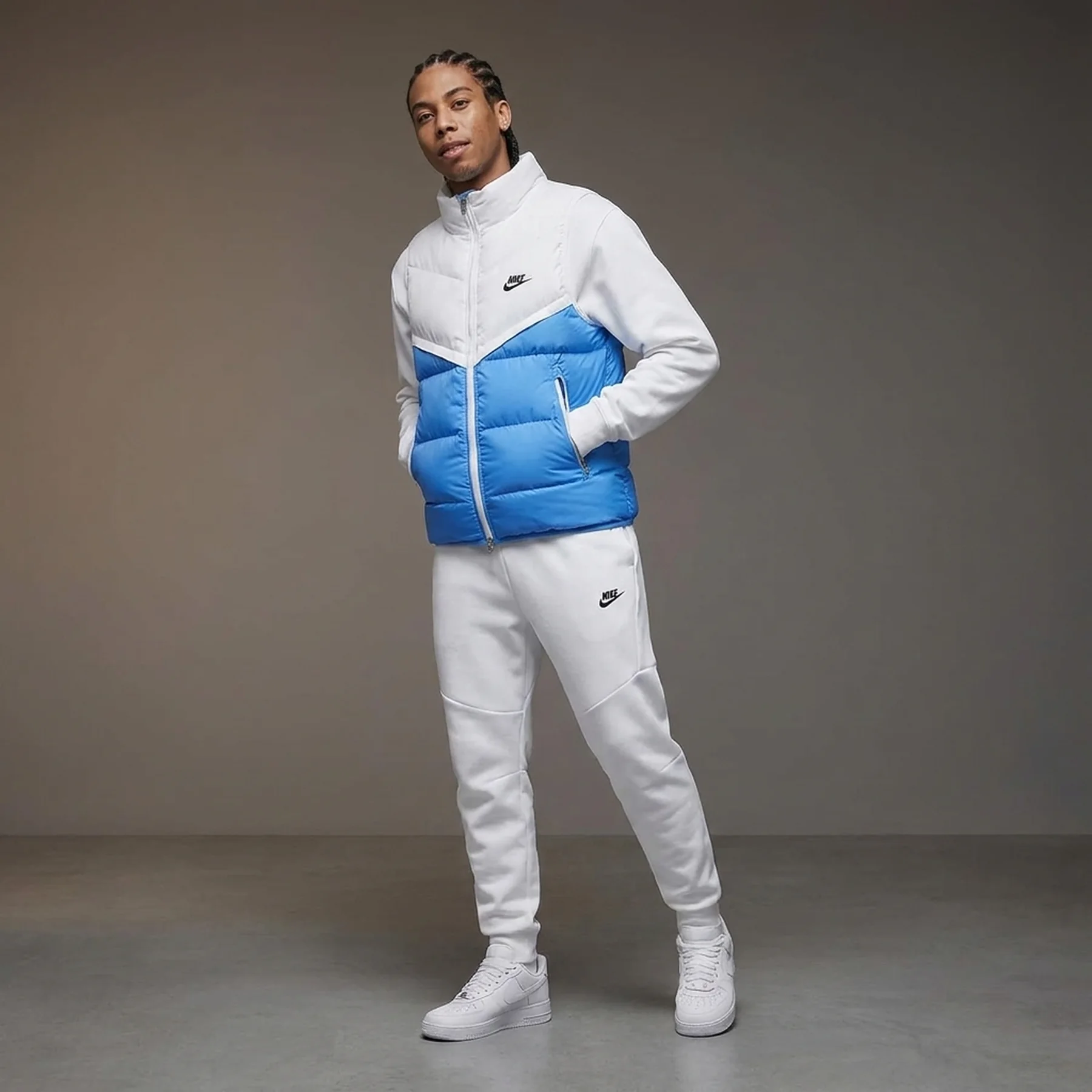 Жилетка чоловіча Nike Storm-Fit Windrunner (FB8193-100)