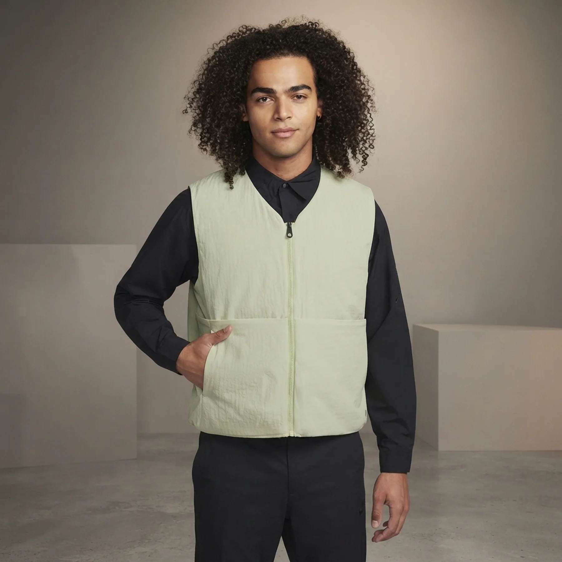 Жилетка чоловіча Nike Therma-Fit Adv Forward-Lined Vest (FQ3863-371)