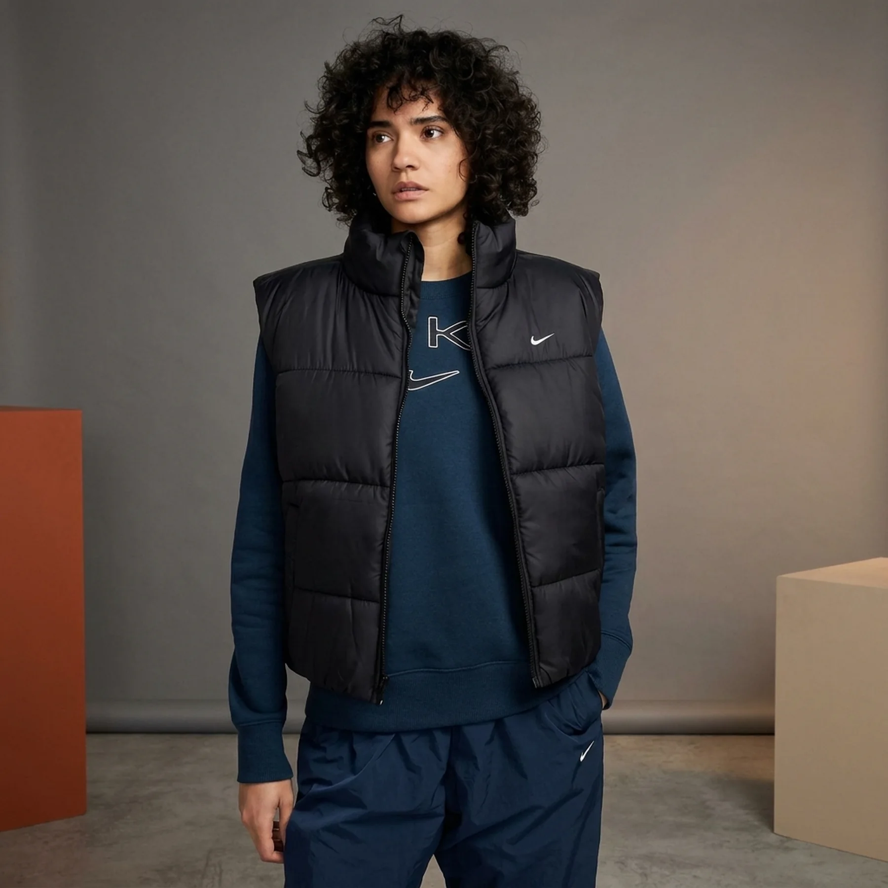 Жилетка жіноча Nike W Nsw Tf Synfl Clsc (FZ5922-010)