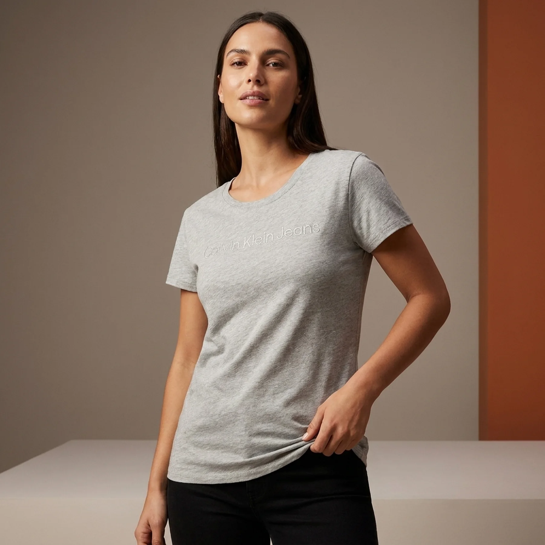 Жіноча футболка Calvin Klein з логотипом 1159789659