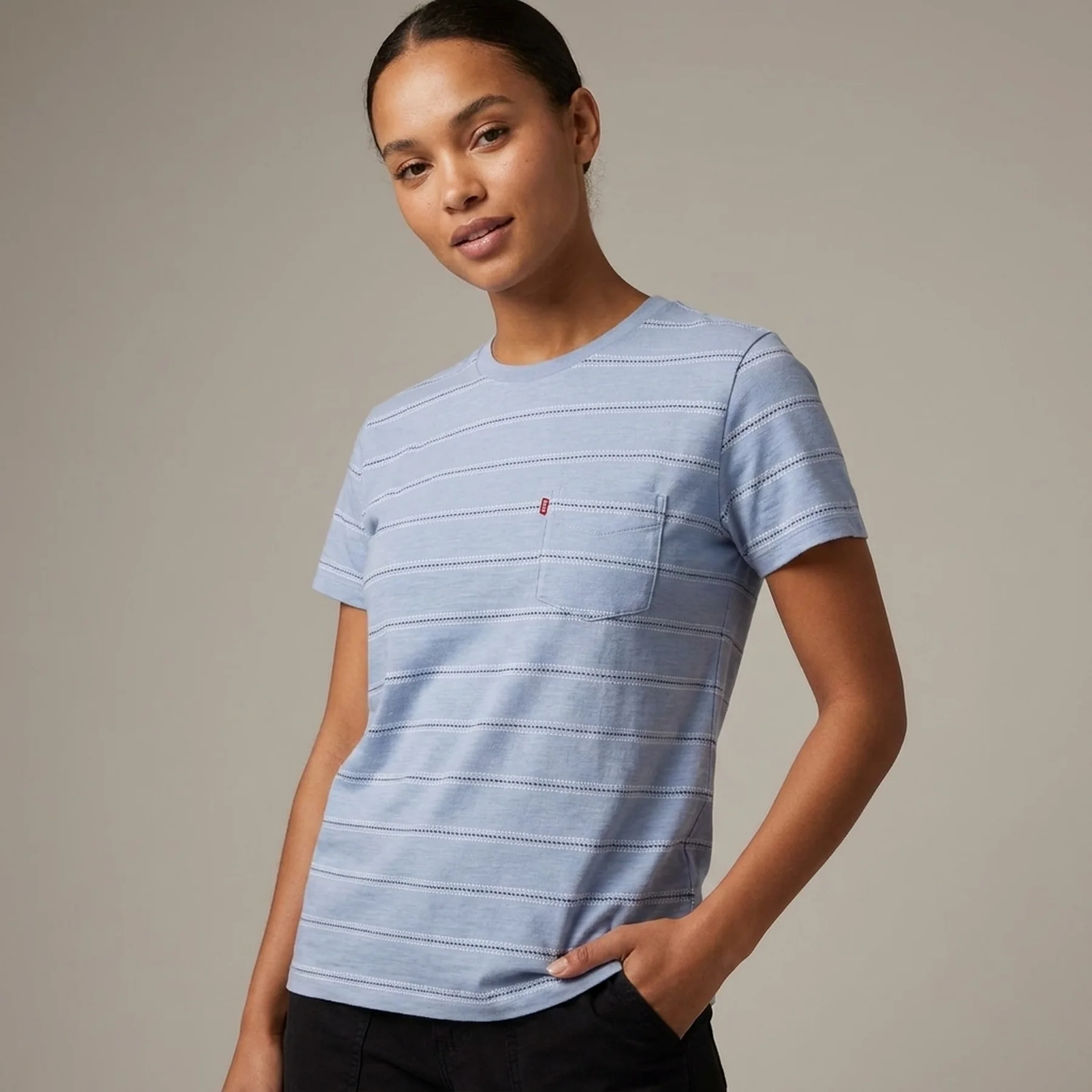 Жіноча футболка Levi's з принтом 1159853371