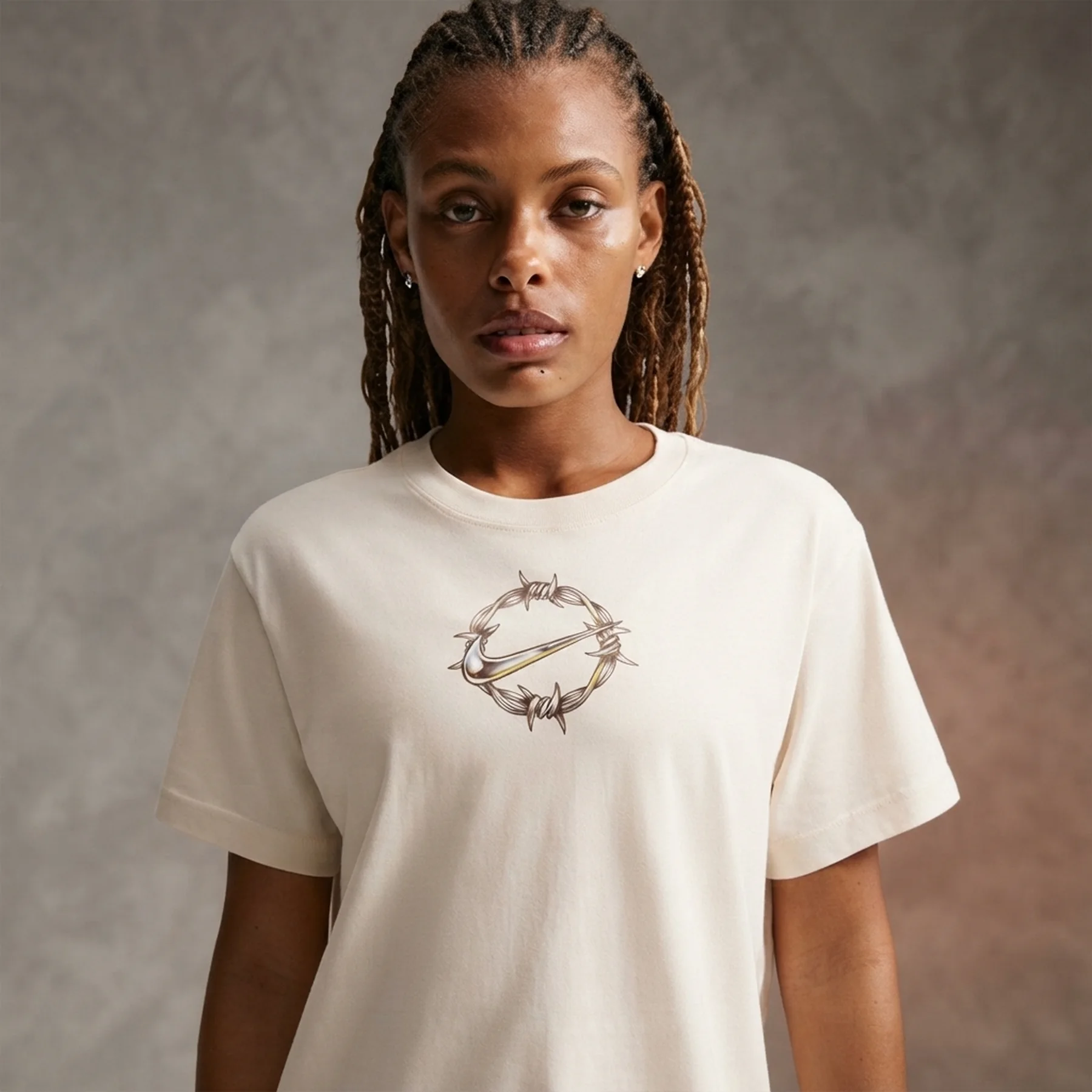 Жіноча футболка NIKE W NSW CLASSIC SS TEE BRB CHRME IH7702-103