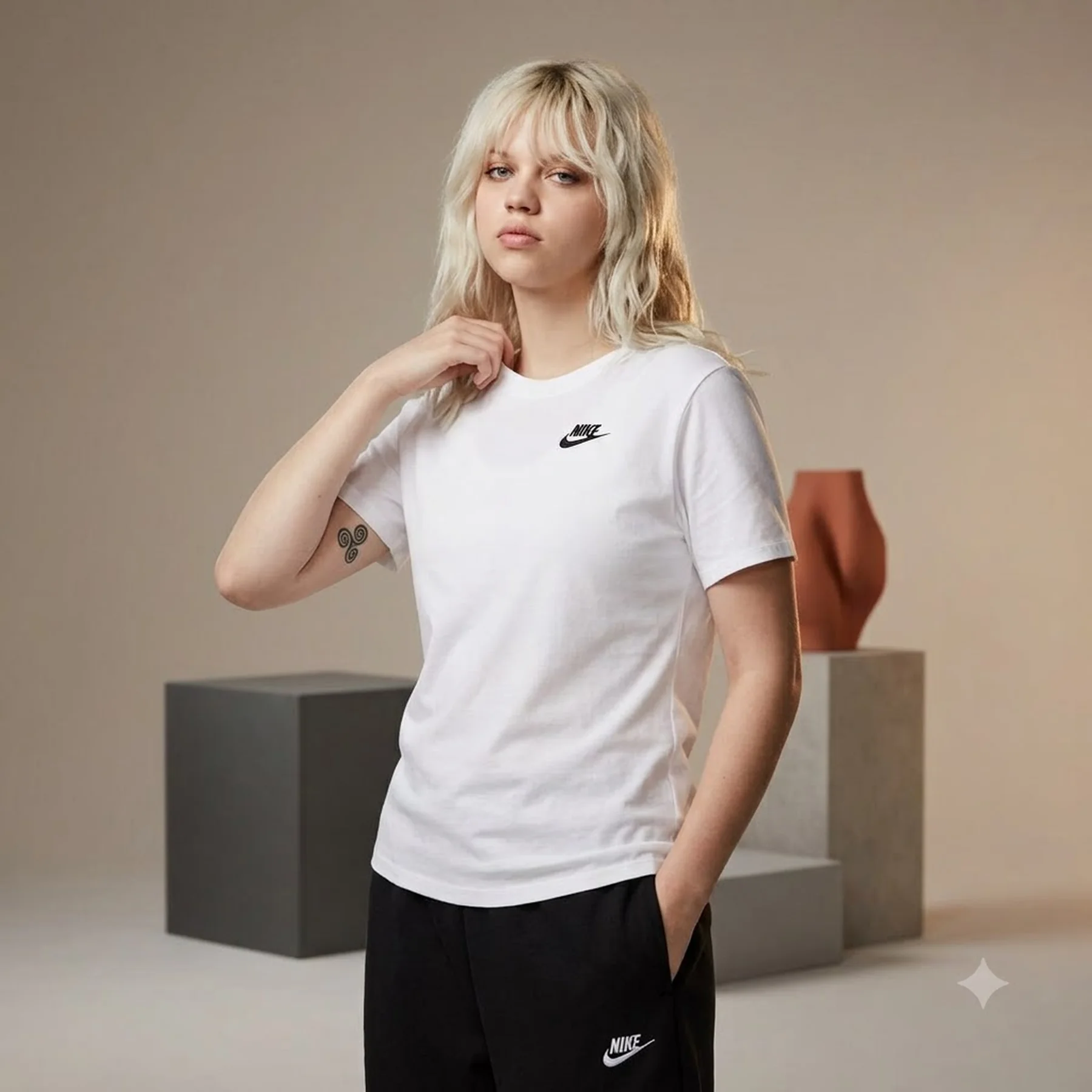 Жіноча футболка Nike W Nsw Tee Club DX7902-100