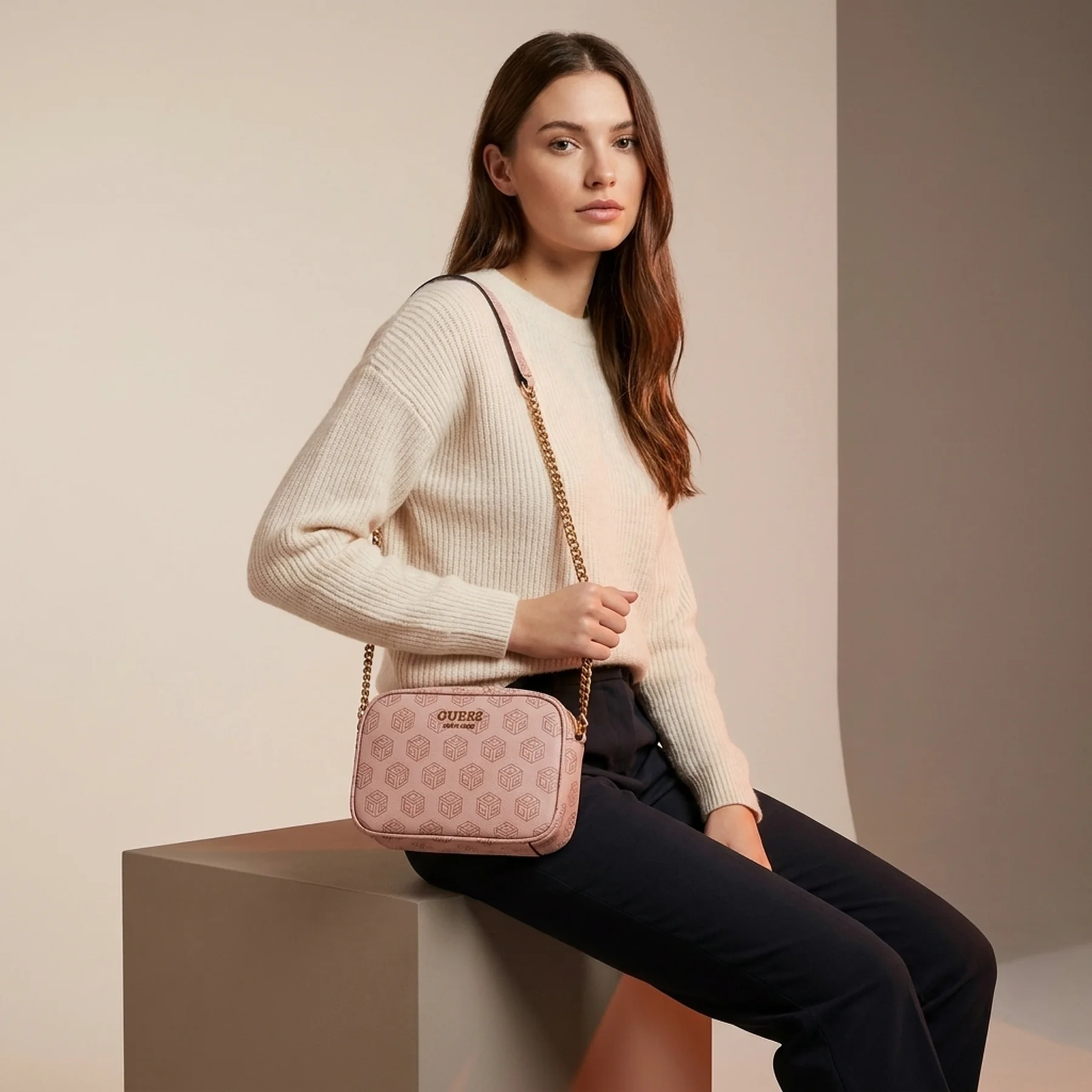 Жіноча міні сумочка кроссбоді Guess з принтом 1159828460 (Рожевий One size)
