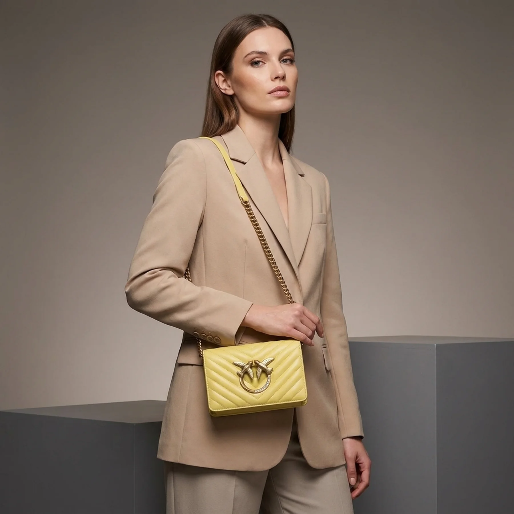 Жіноча шкіряна сумка кроссбоді Pinko 1159793959 (Жовтий, One size)