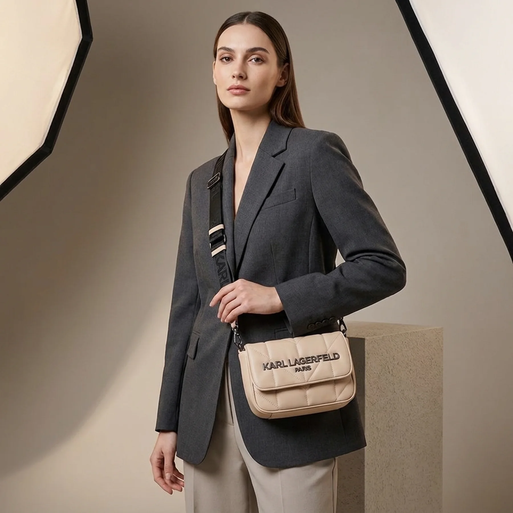 Жіноча сумка Karl Lagerfeld Paris 1159826330 (Бежевий One size)