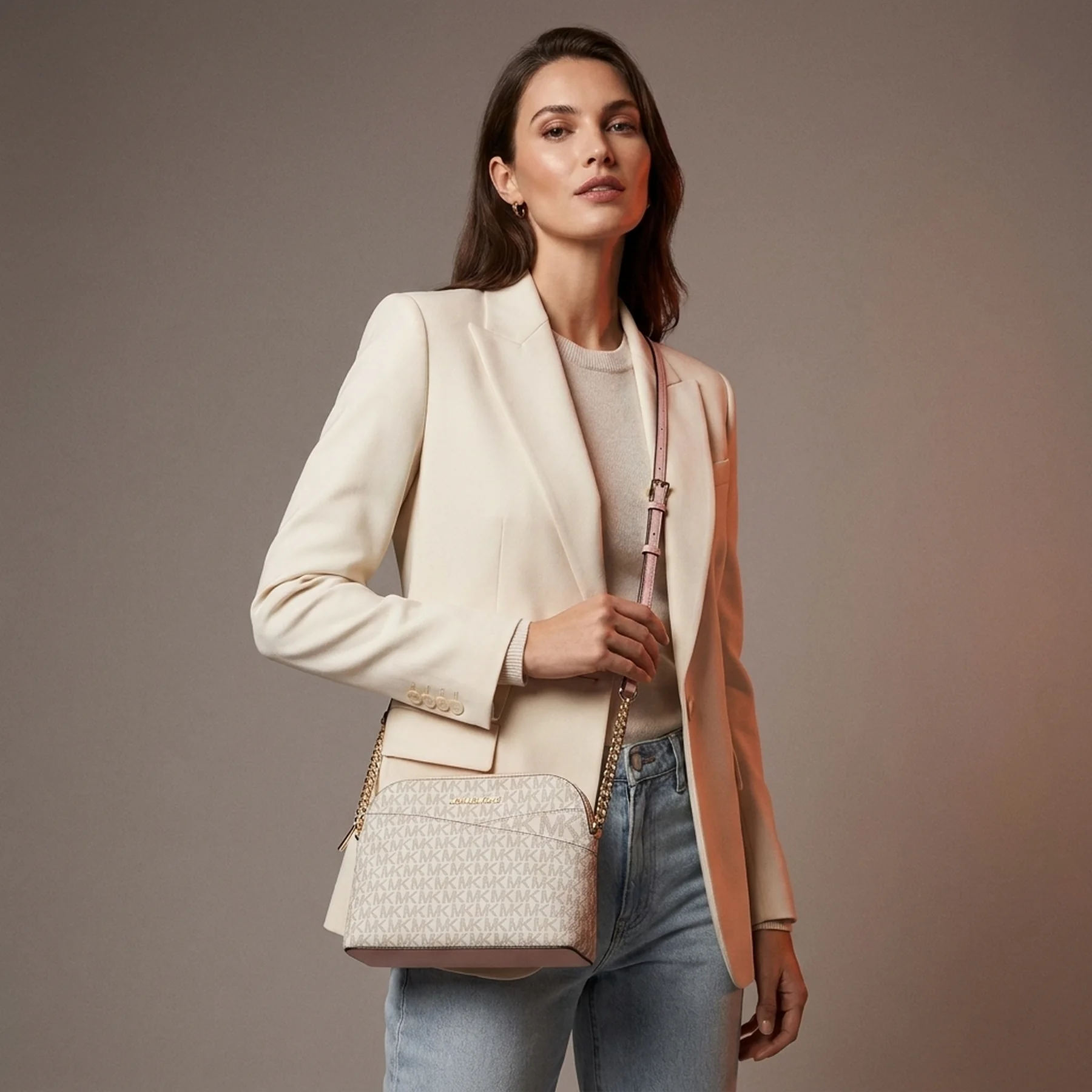 Жіноча сумка кроссбоді Jet Set Travel Michael Kors з принтом 1159852453 Молочний/рожевий